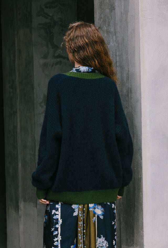 Cardigan bleu marine décontracté, style collège chic et confortable - Pulls & gilets Mes Demoiselles - Image 3