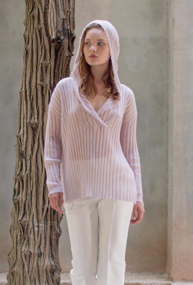 Pull à capuche mauve, maille fine plissée, coupe asymétrique - Pulls & gilets Mes Demoiselles - Image 1