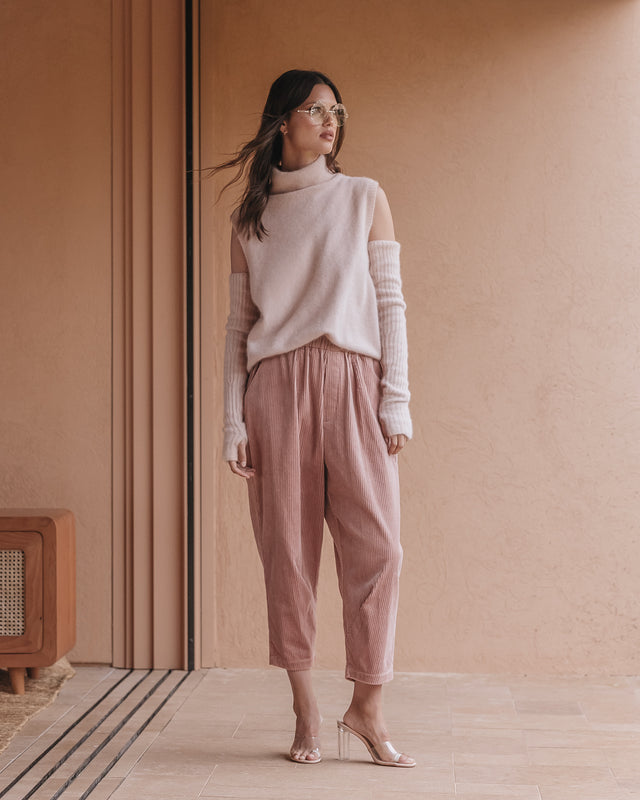 Pantalon velours côtelé nude, coupe ample, moderne et confortable - Pantalons & combinaisons Mes Demoiselles - Image 1