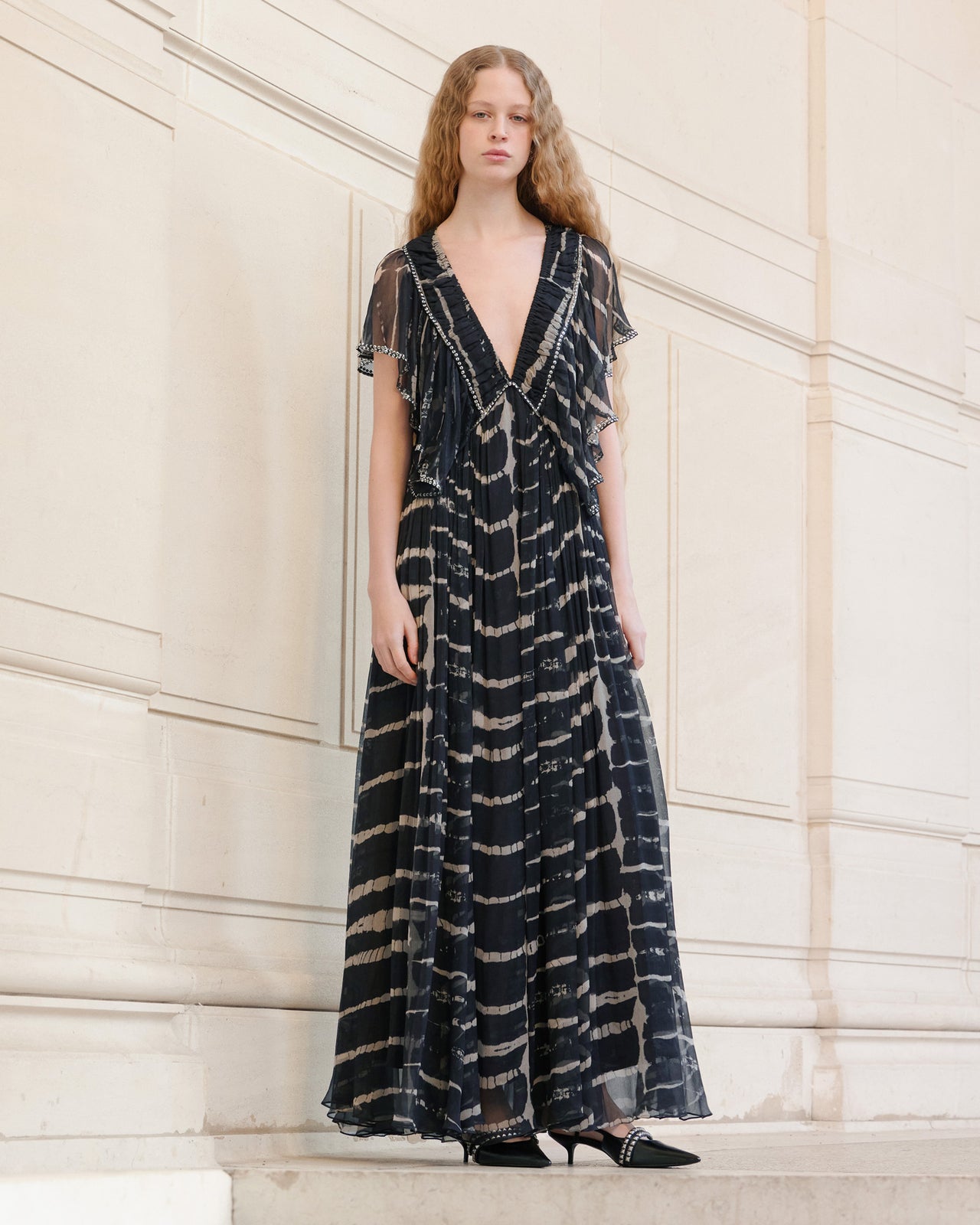 Dress Dopher - Black - Image 1