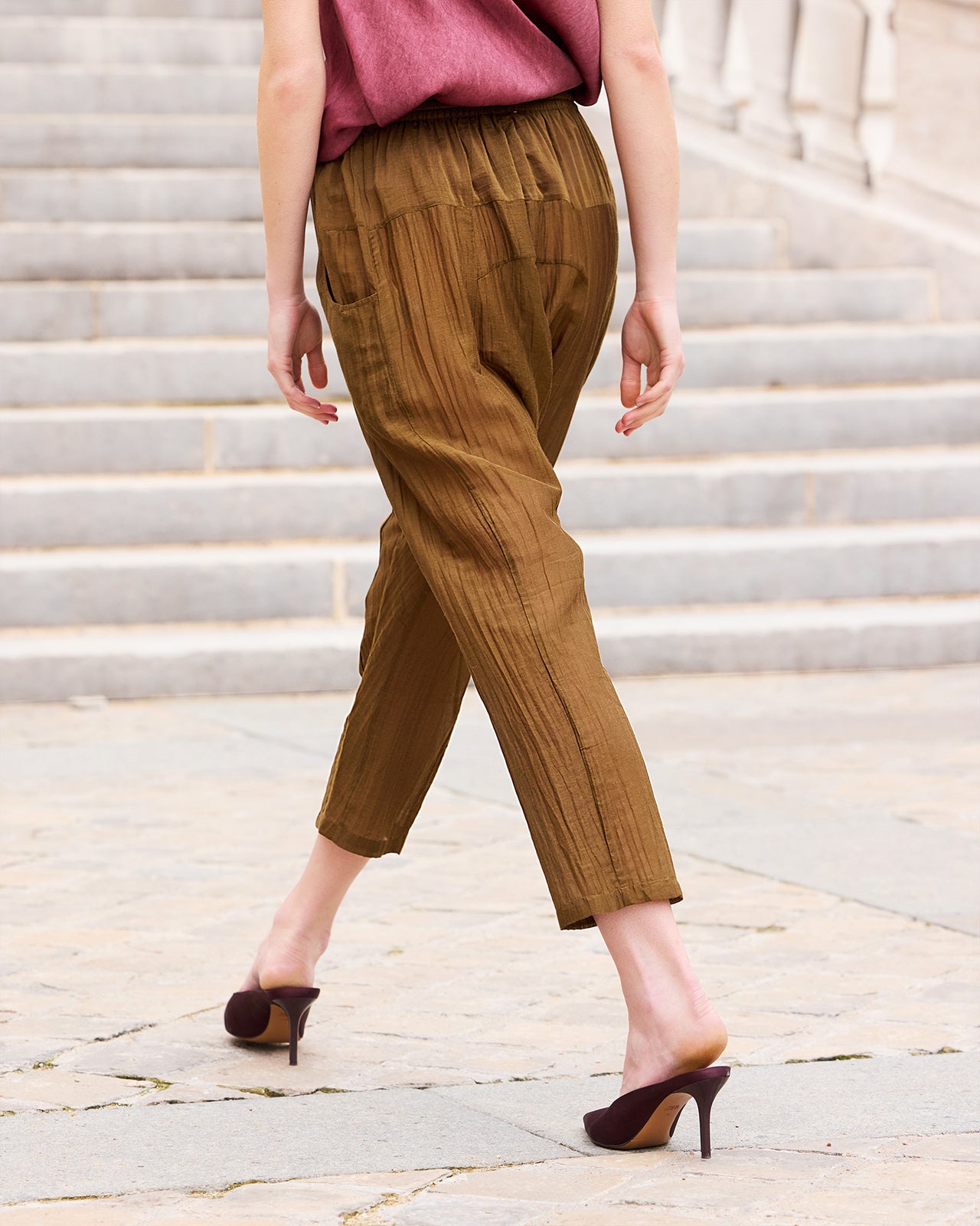 Pantalon sarouel en gaze de coton et soie kaki : Pantalons & combinaisons Mes Demoiselles - Image 3