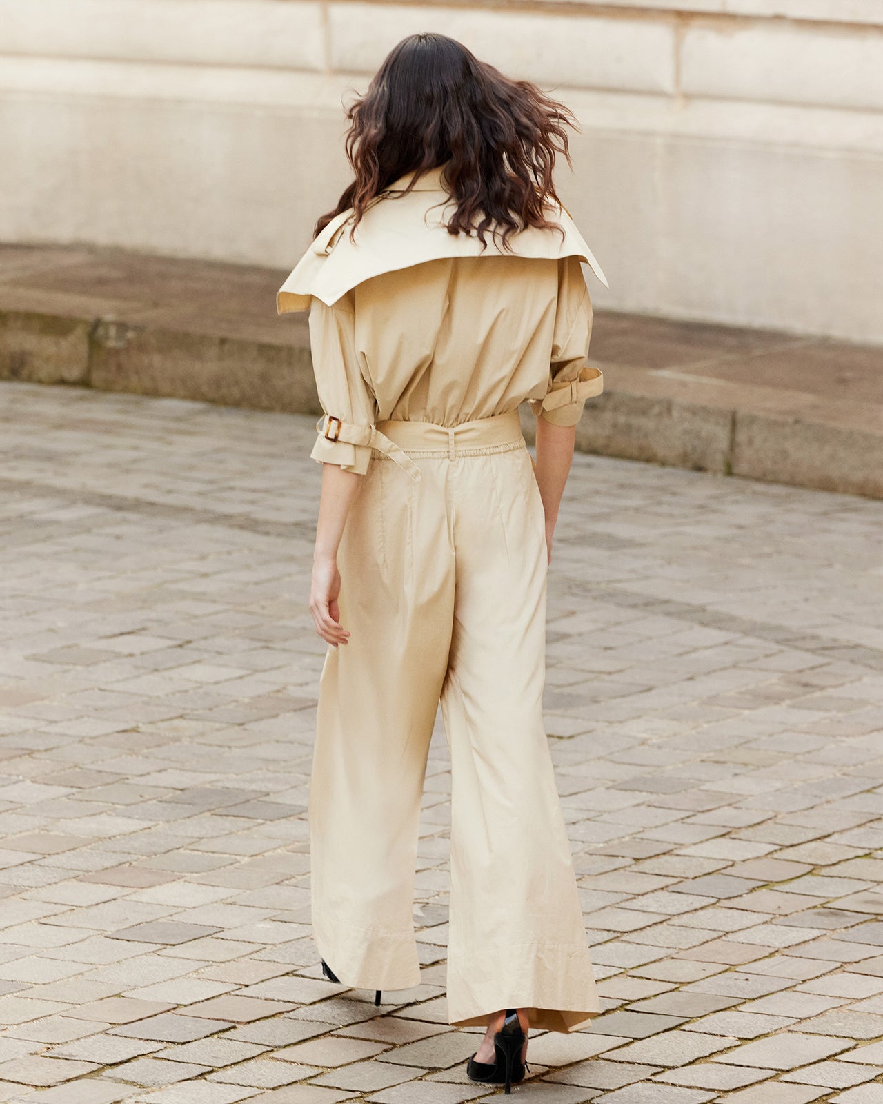 Combinaison Silvane - Beige : Combinaison pantalon beige inspirée du trench Mes Demoiselles - Image 5