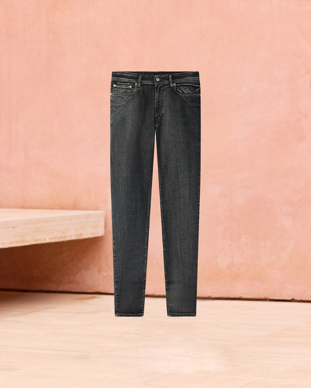 Jean droit noir délavé à fentes intérieures : Pantalons & combinaisons Mes Demoiselles - Image 3