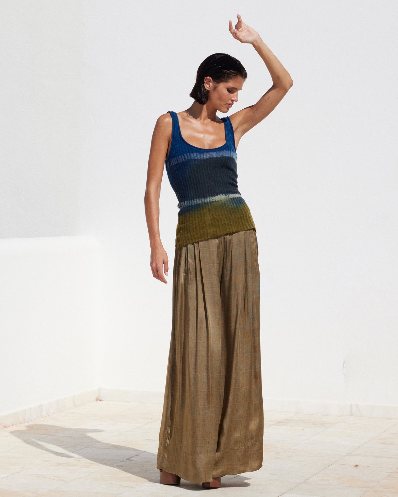 Pantalon Brisa - Kaki : Pantalon ample en viscose satin - carreaux anglais Mes Demoiselles - Image 6