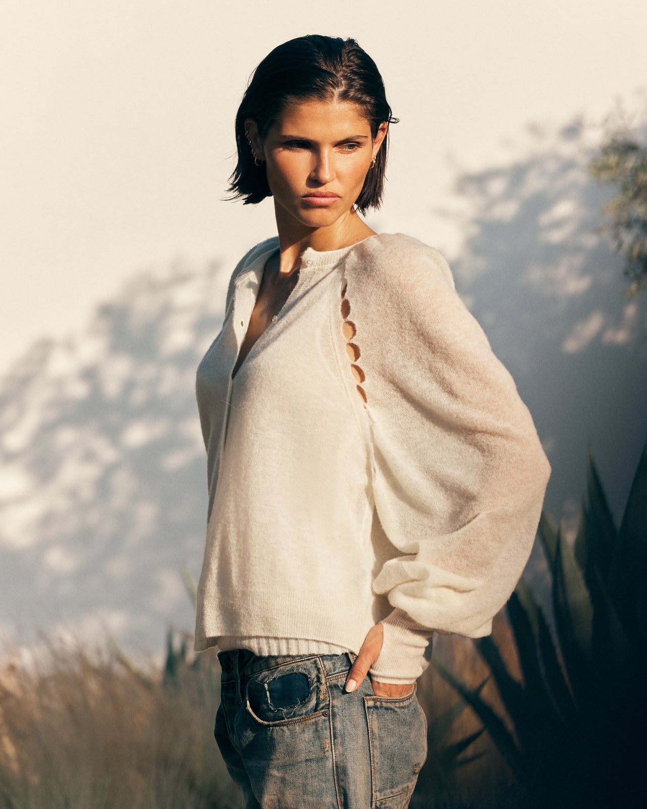 Cardigan Carnation - Ivoire : Cardigan ivoire – Détails Ajourés & Finitions Soignées Mes Demoiselles - Image 4