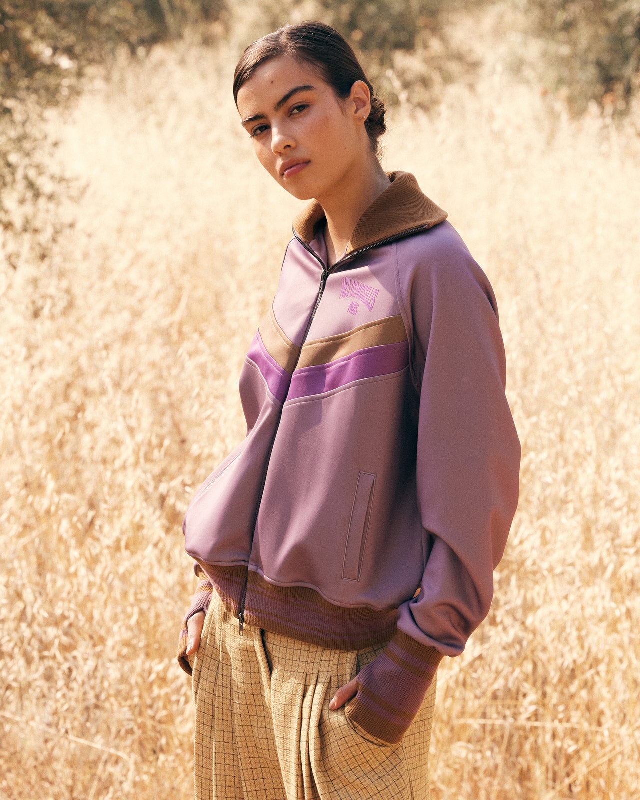 Veste Zippée Style Survêtement – Lavande & Détail Flock : Manteaux & vestes Mes Demoiselles - Image 3