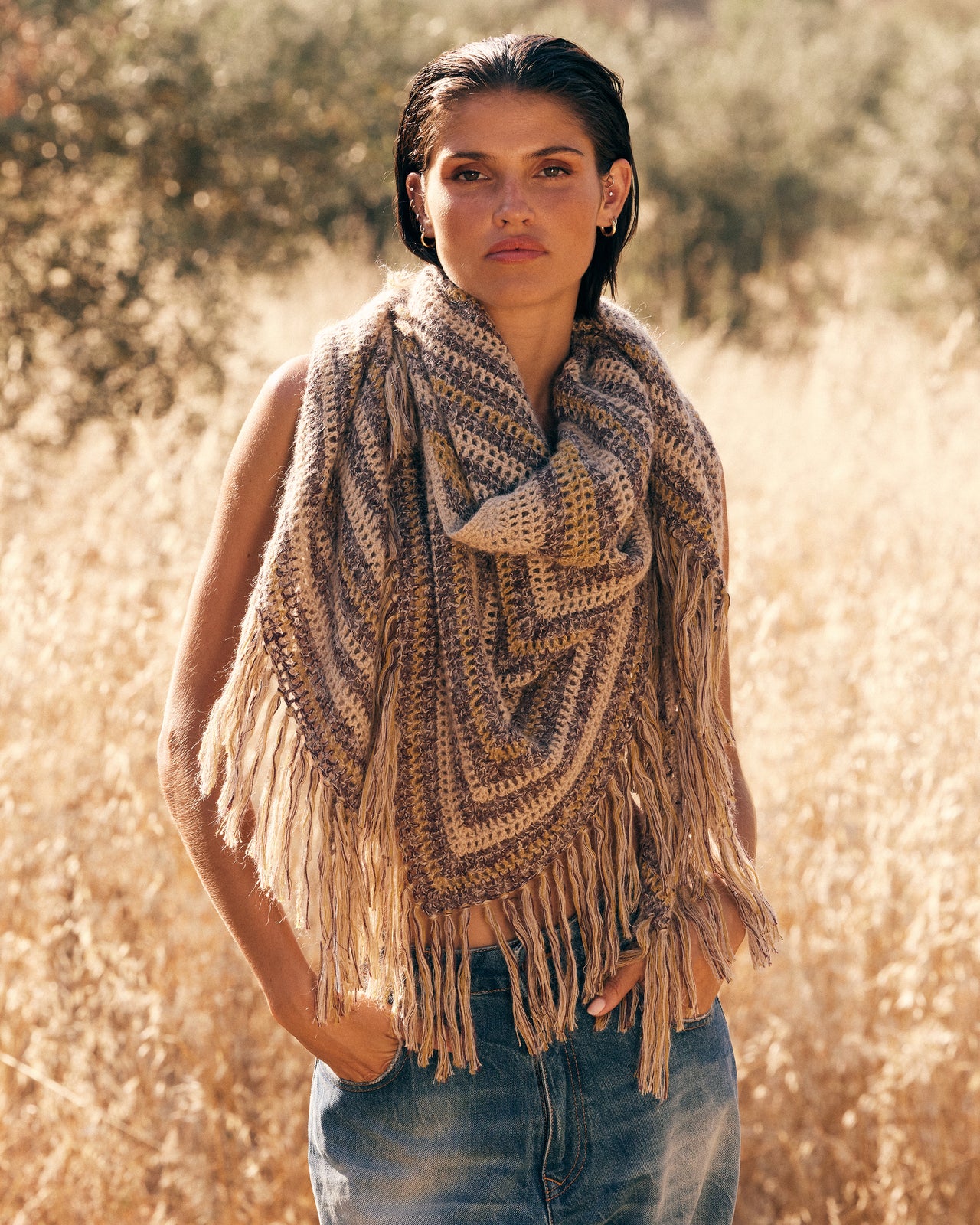 Châle en mohair purple et jaune crocheté main – douceur enveloppante : Accessoires Mes Demoiselles - Image 3