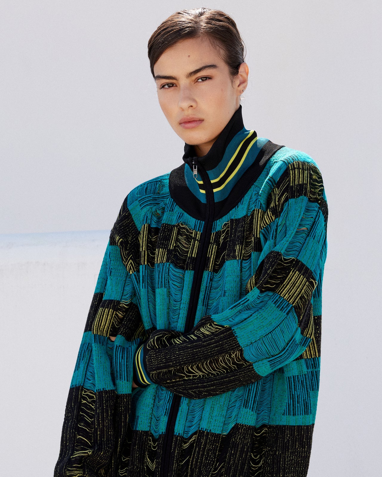 Veste Duru - Turquoise : Sweater zippé en tricot dégradé -Turquoise noir et ocre Mes Demoiselles - Image 5