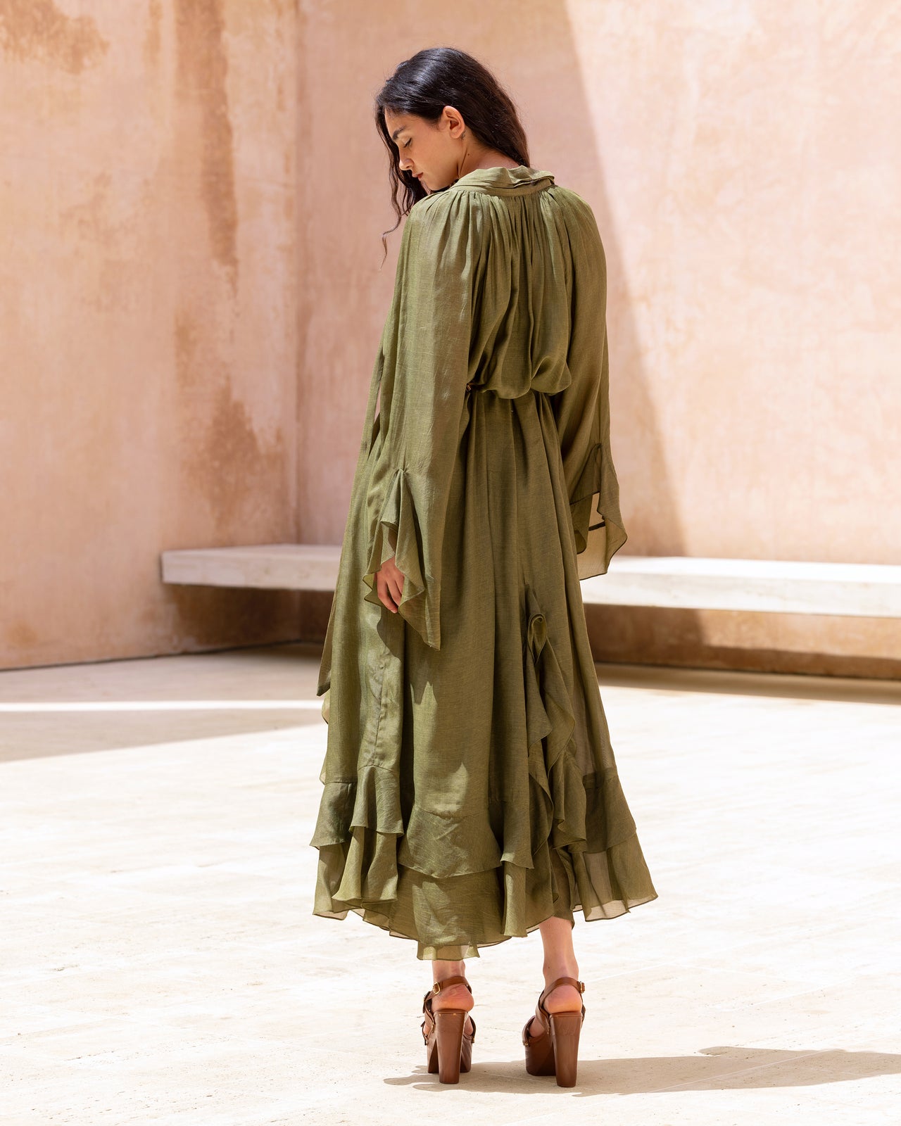 Robe Frelly - Vert : Robe longue en viscose satinée vert kaki Mes Demoiselles - Image 4