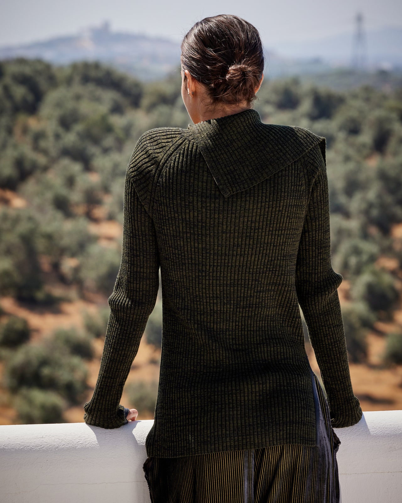 Pull Hobson - Kaki : Pull en laine mérinos et finitions cuir - Kaki Mes Demoiselles - Image 5