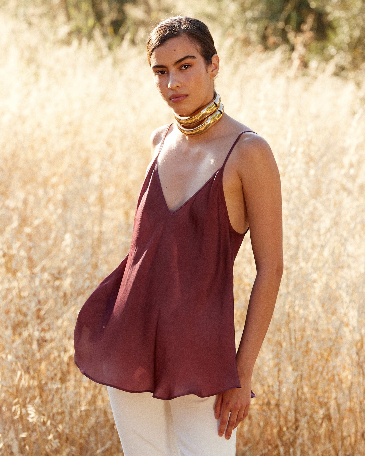 Délicat Top en Soie – Couleur Rouge Foncé : Chemises & tops Mes Demoiselles - Image 1