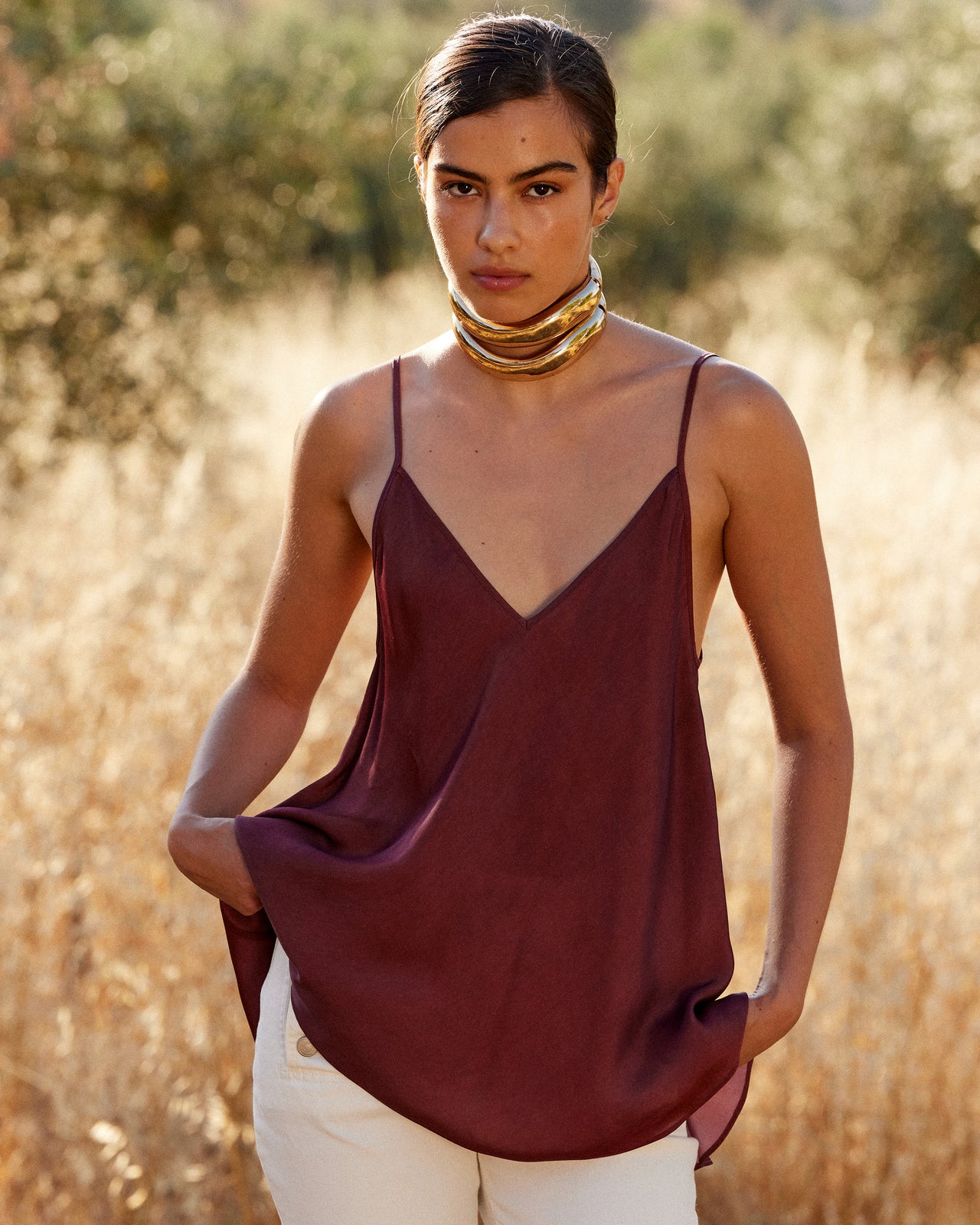 Top Malia - Cognac : Délicat Top en Soie – Couleur Rouge Foncé Mes Demoiselles - Image 7