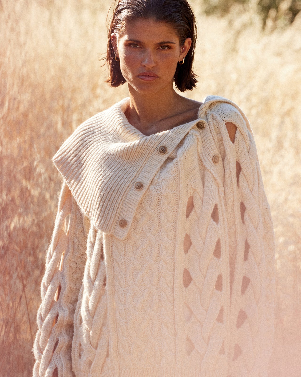 Pull Mana - Ivoire : Pull écru à grosses torsades ajourées – charme naturel Mes Demoiselles - Image 6