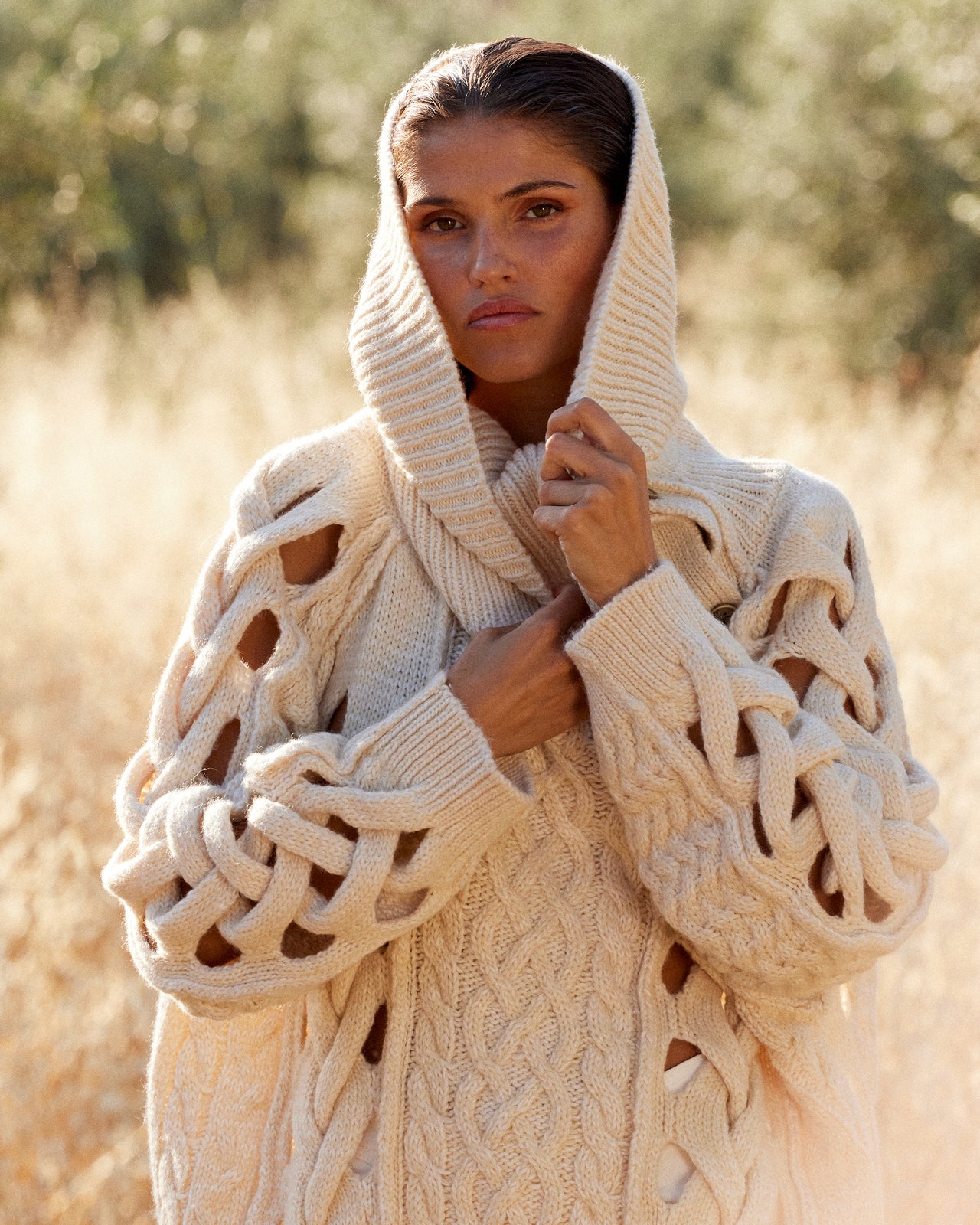 Pull Mana - Ivoire : Pull écru à grosses torsades ajourées – charme naturel Mes Demoiselles - Image 8