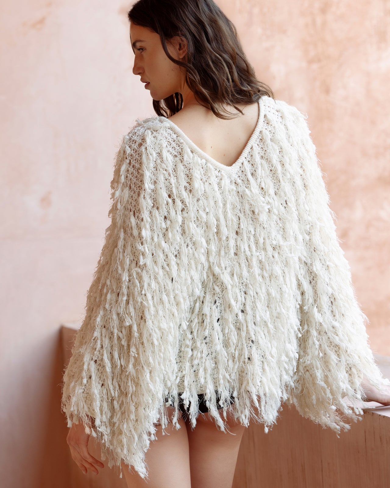 Pull Silou - Ivoire : Pull poncho ivoire en laine façon fourrure Mes Demoiselles - Image 5