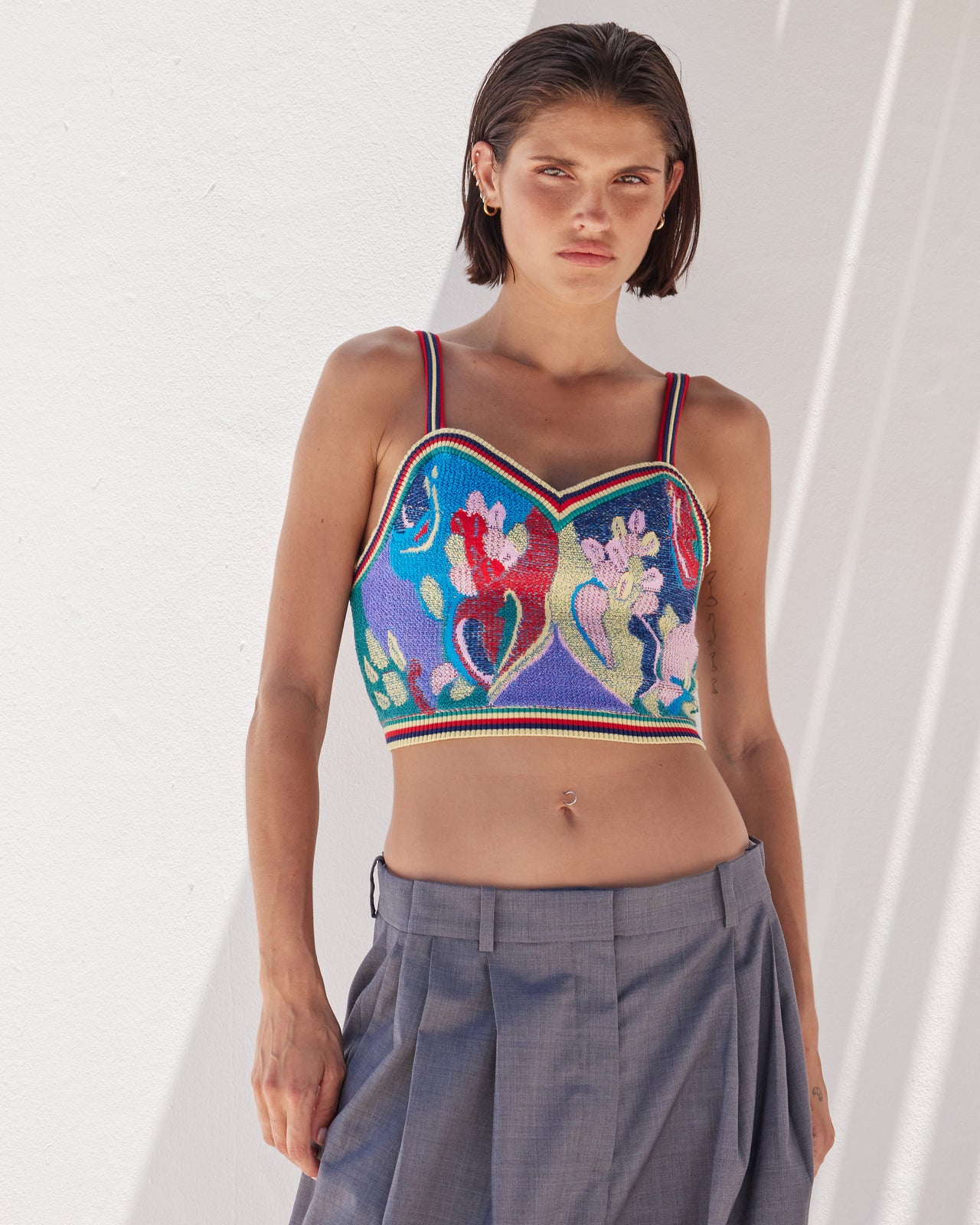 Top à fines bretelles en maille multicolore : Chemises & tops Mes Demoiselles - Image 3