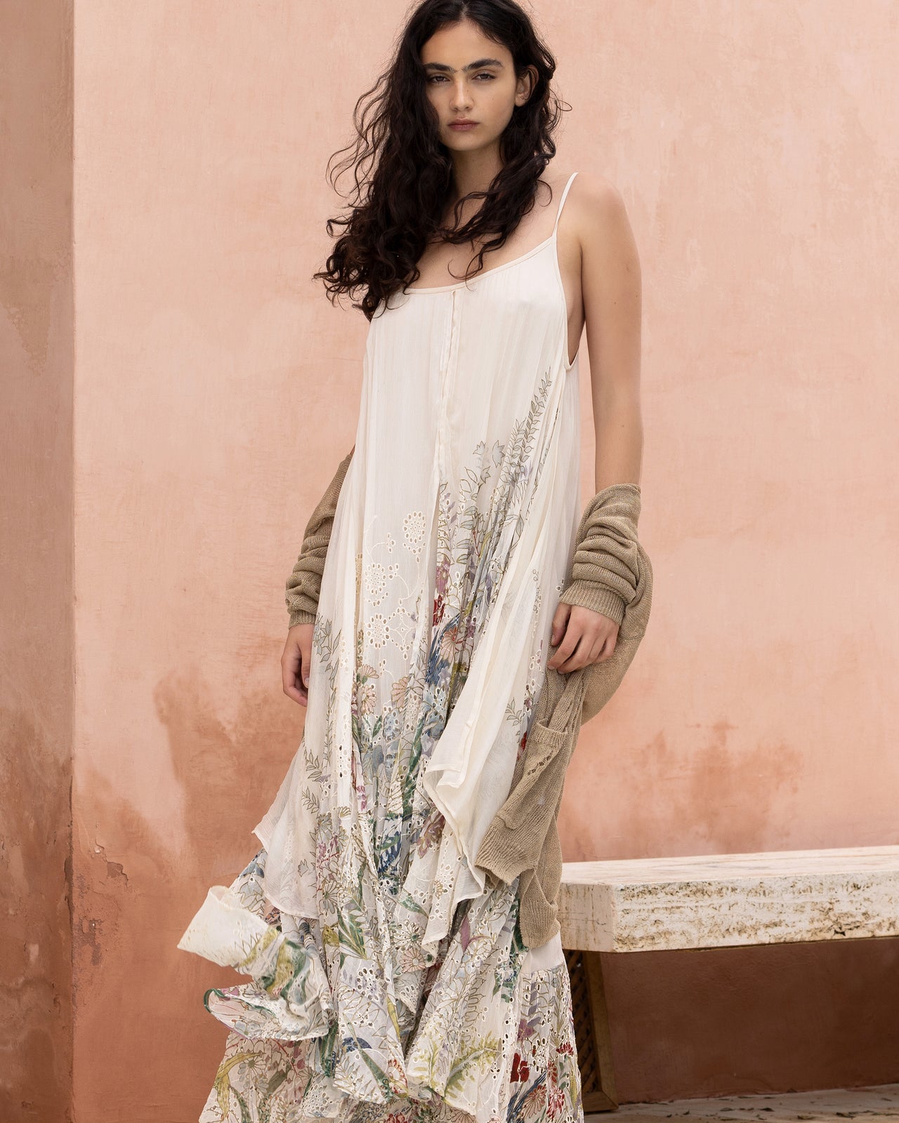 Robe à fines bretelles en viscose gaufrée : Robes Mes Demoiselles - Image 3