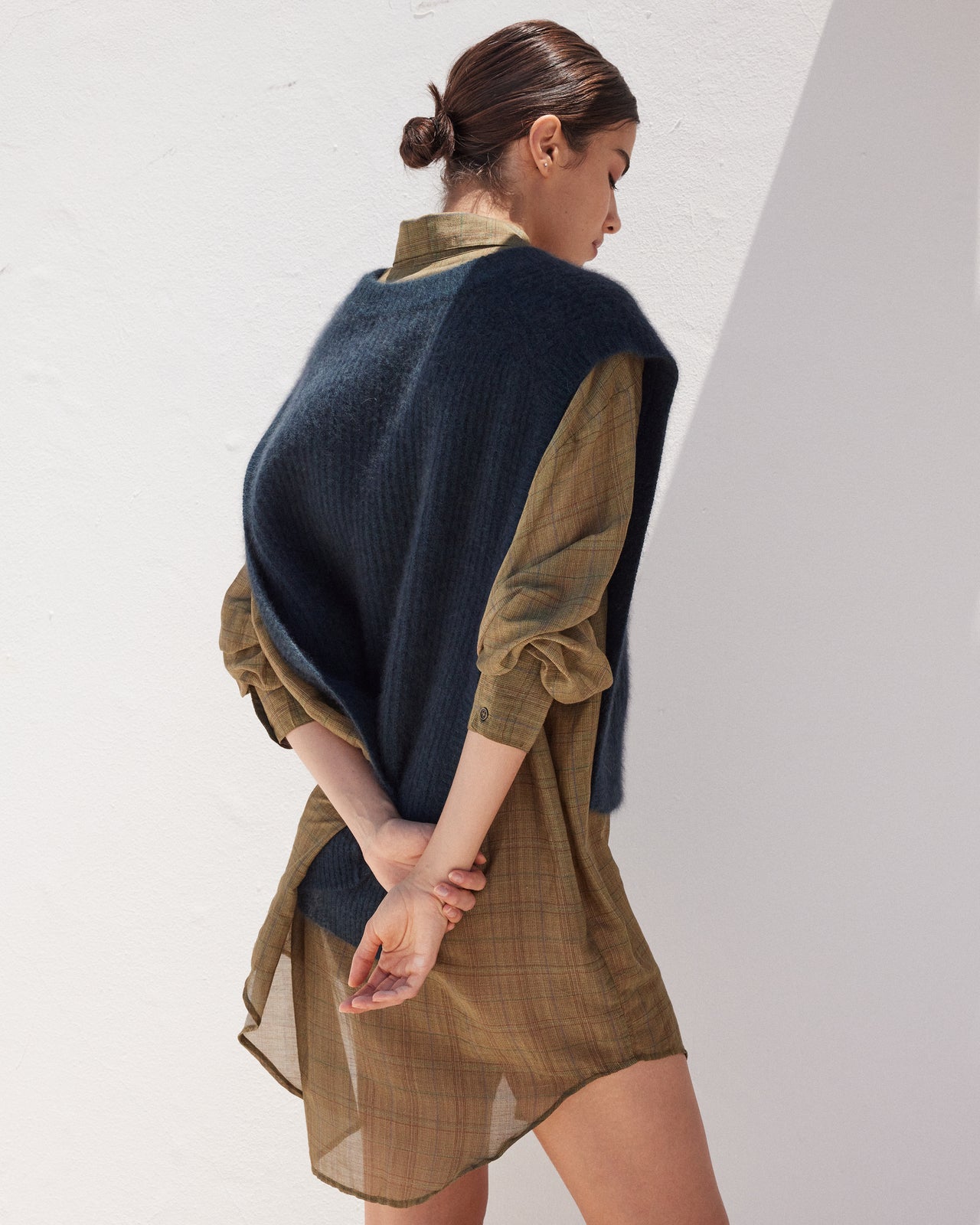 Top Wocca Bleu Marine : Top poncho en maille bleue marine raccoon & laine, côtes anglaises Mes Demoiselles - Image 5