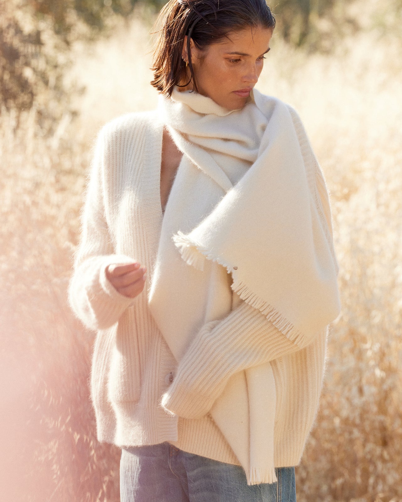 Foulard Wolcott - Ivoire : Écharpe tissée en laine & raccoon – écrue Mes Demoiselles - Image 4