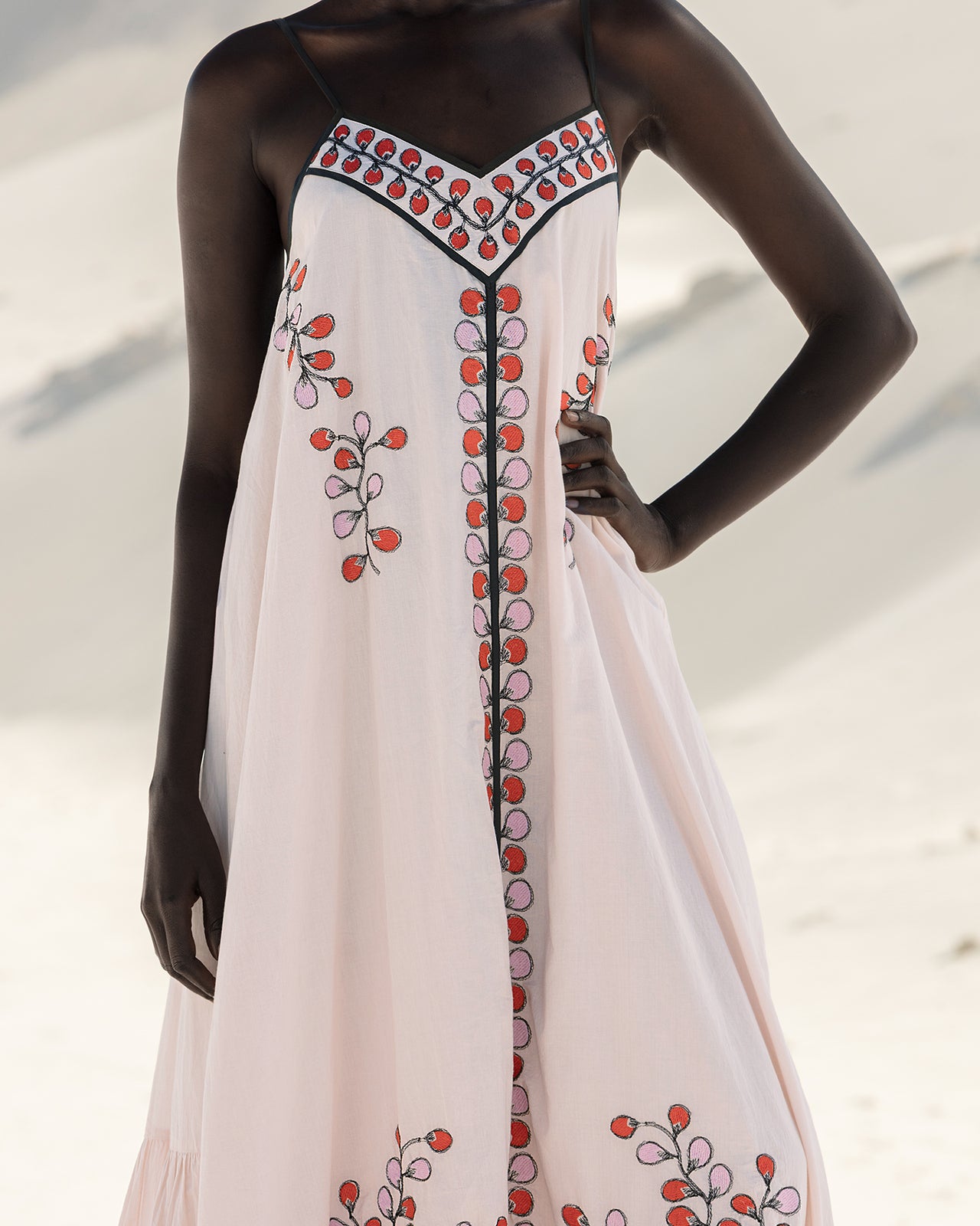 Robe Betta - Nude - Image 3