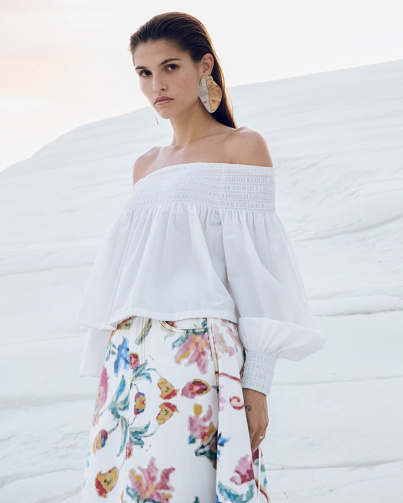 Top en popeline de coton blanche encolure smockée : Chemises & tops Mes Demoiselles - Image 1