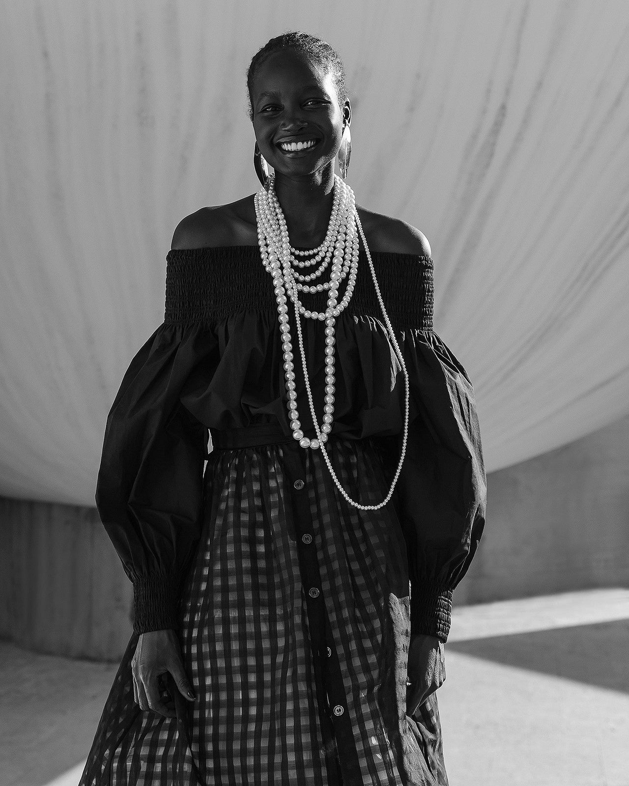 Blouse Pyrite - Noir : Top en popeline de coton noire encolure smockée Mes Demoiselles - Image 4