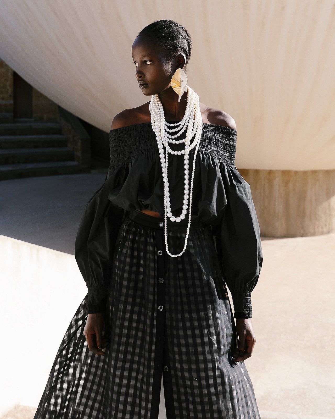 Blouse Pyrite - Noir : Top en popeline de coton noire encolure smockée Mes Demoiselles - Image 6