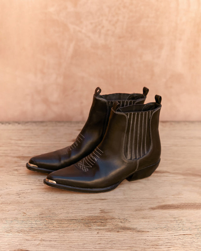 Radio value valuable brief gate start electricity machinery speech add - Shoes Mes Demoiselles - Image 1