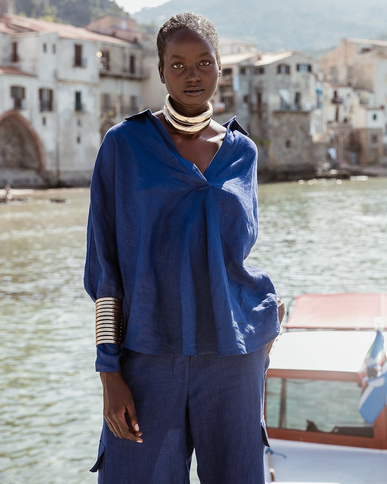 Blouse en toile de lin bleu klein : Chemises & tops Mes Demoiselles - Image 1