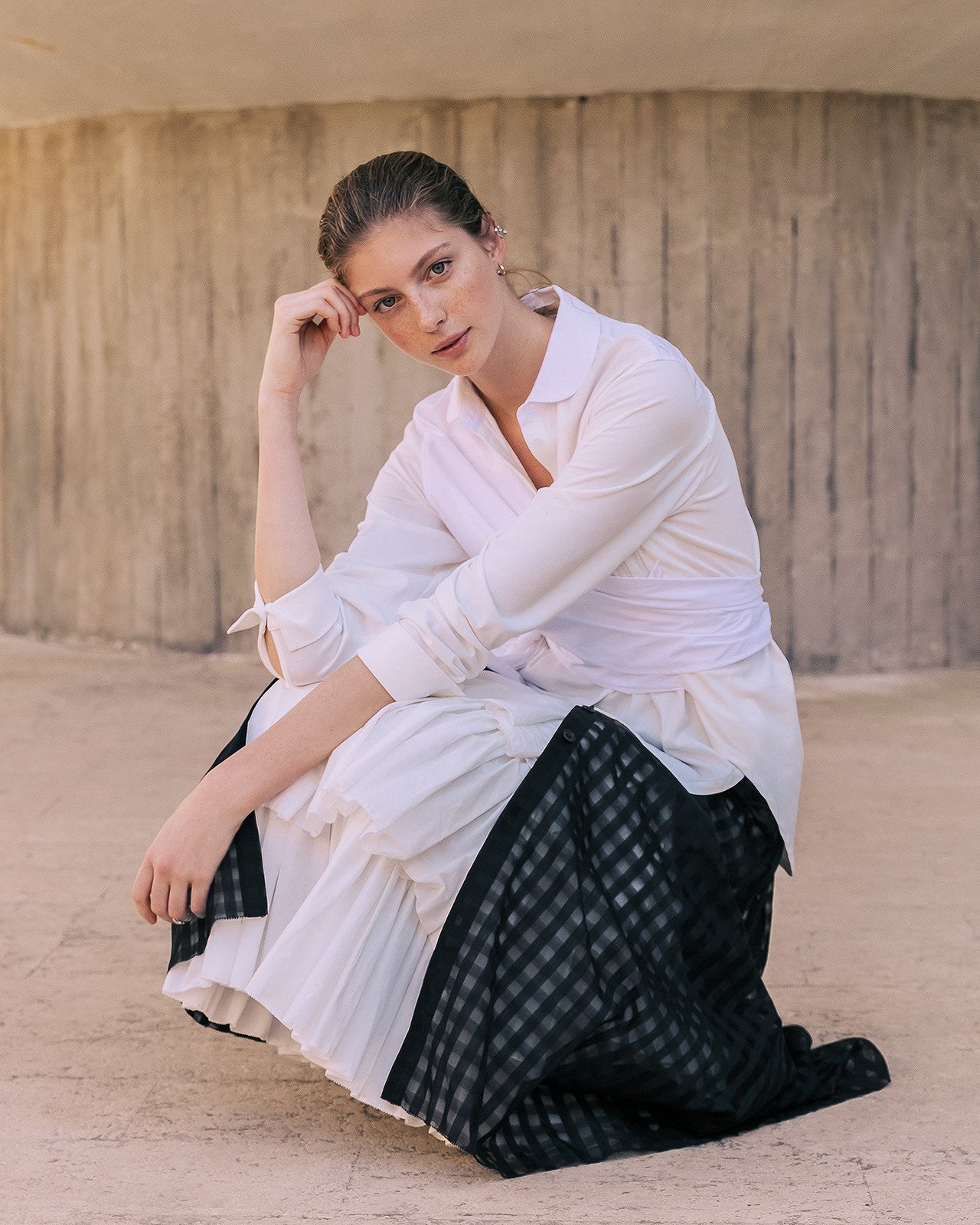 Dualité des cotons pour cette chemise croisée blanche : Chemises & tops Mes Demoiselles - Image 3