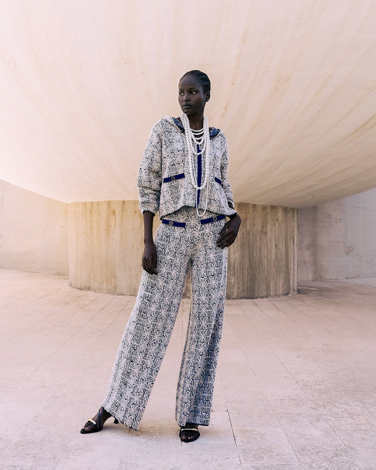 Cardigan court en tweed navy et ecru : Pulls & gilets Mes Demoiselles - Image 1