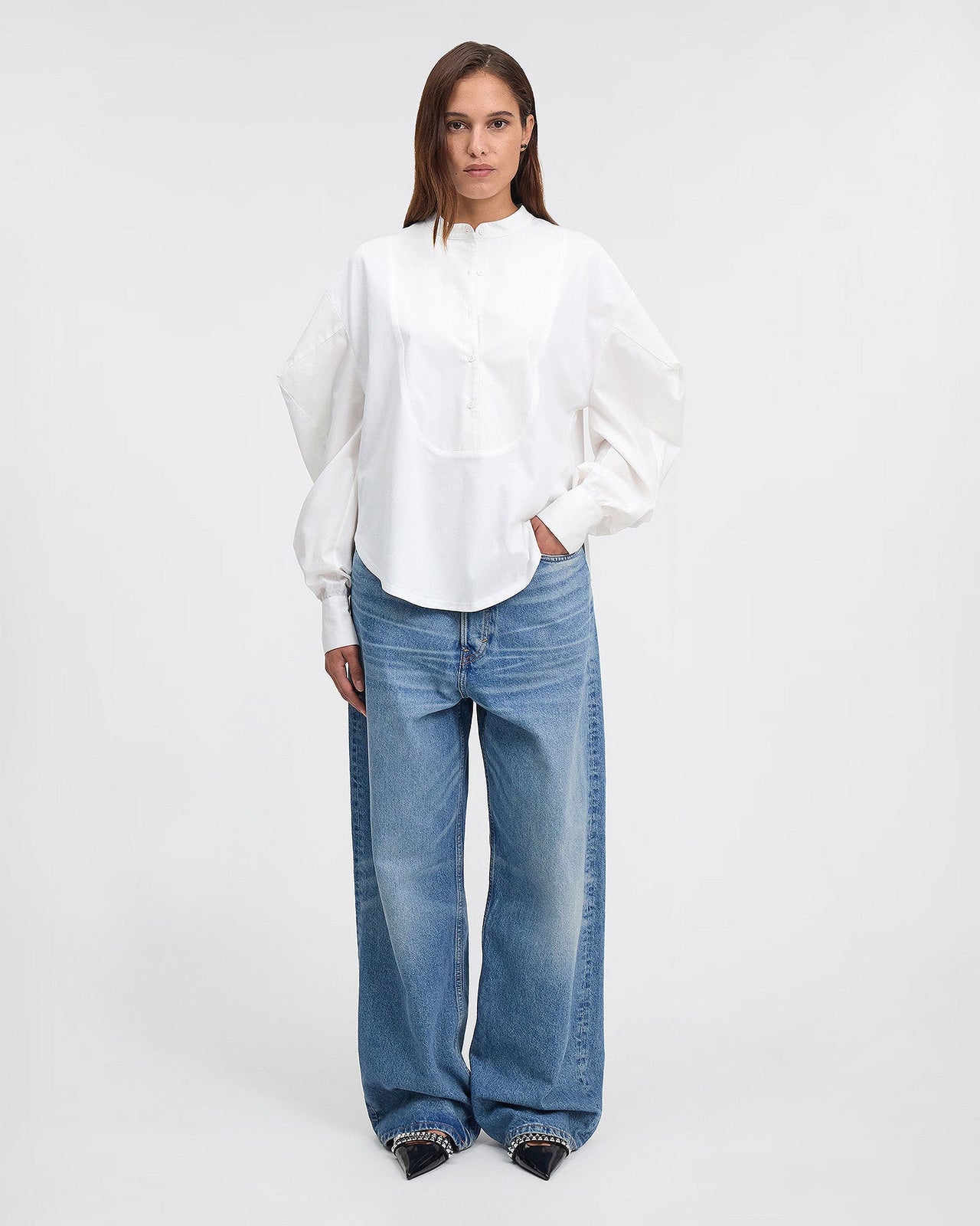 Chemise blanche bi-matière aux manches volumineuses : Chemises & tops Mes Demoiselles - Image 1