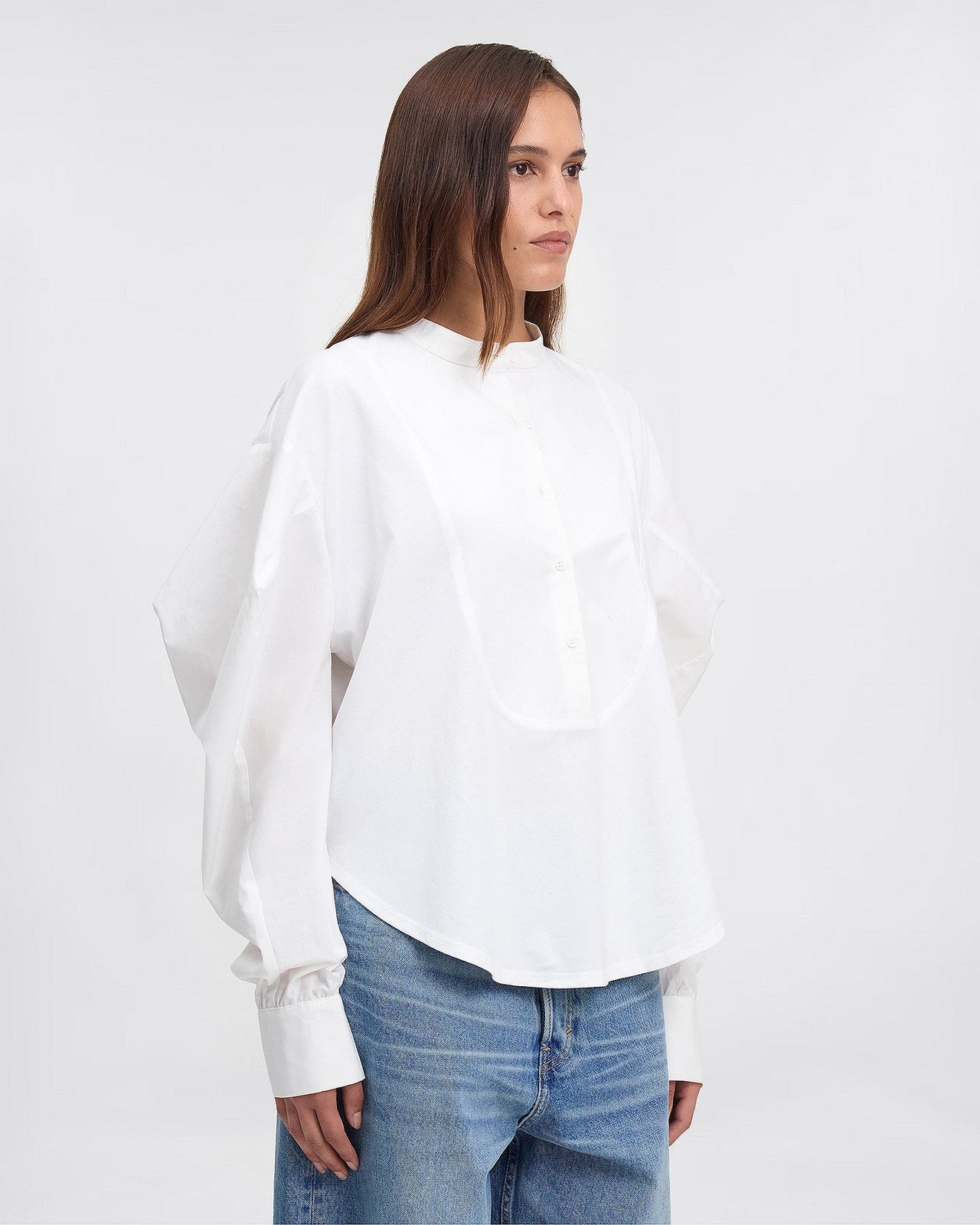 Chemise blanche bi-matière aux manches volumineuses : Chemises & tops Mes Demoiselles - Image 3
