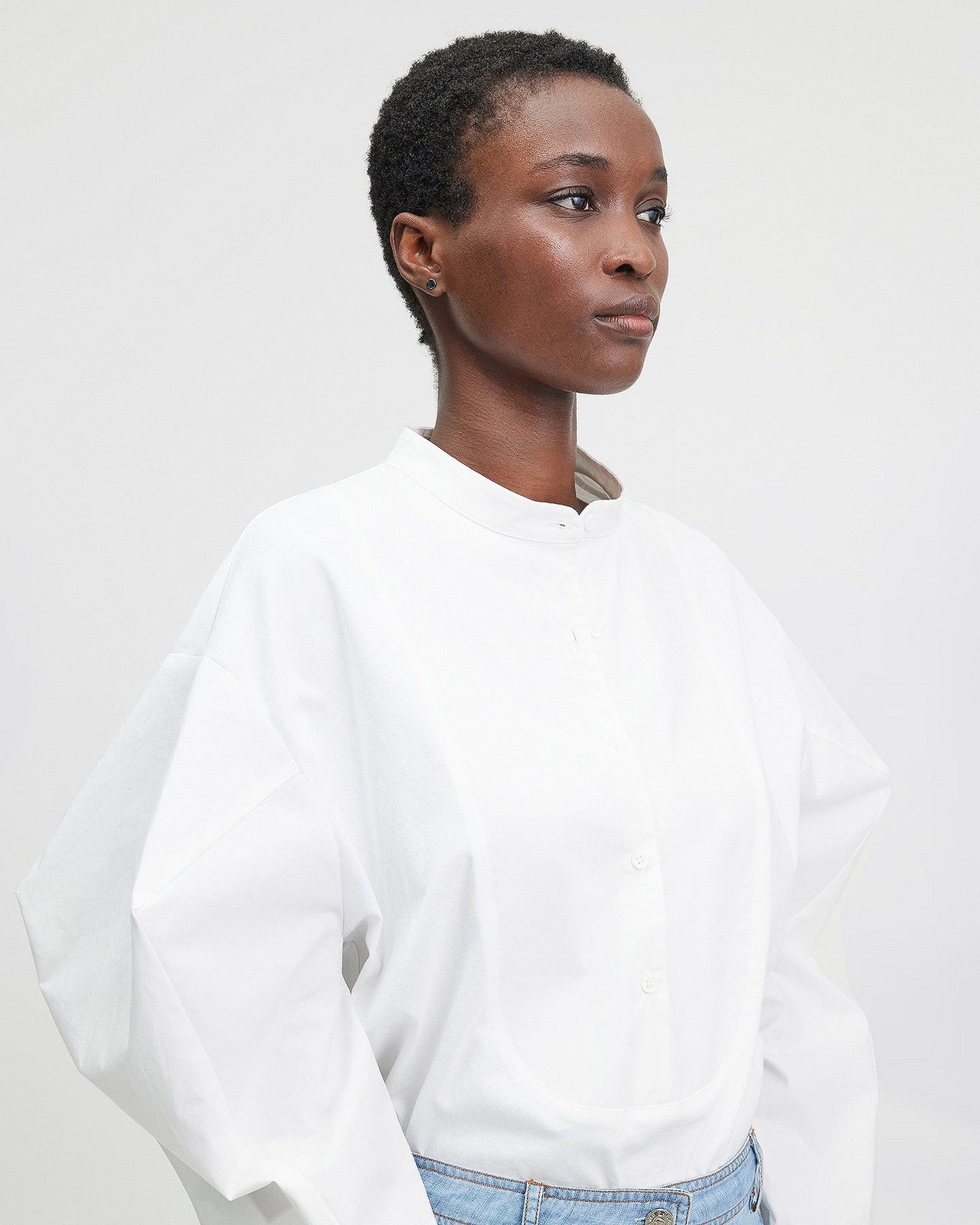 Blouse Aria - Blanc : Chemise blanche bi-matière aux manches volumineuses Mes Demoiselles - Image 7