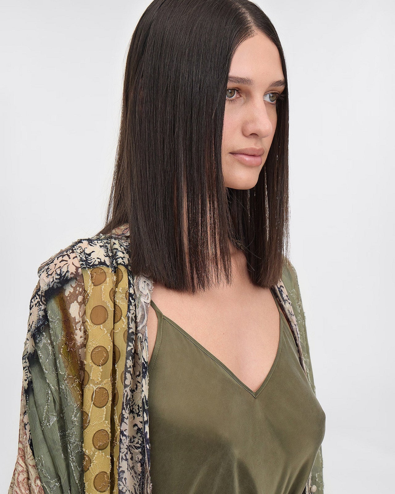 Chemise Sage - Vert : Robe chemise en jacquard viscose et patch Mes Demoiselles - Image 6