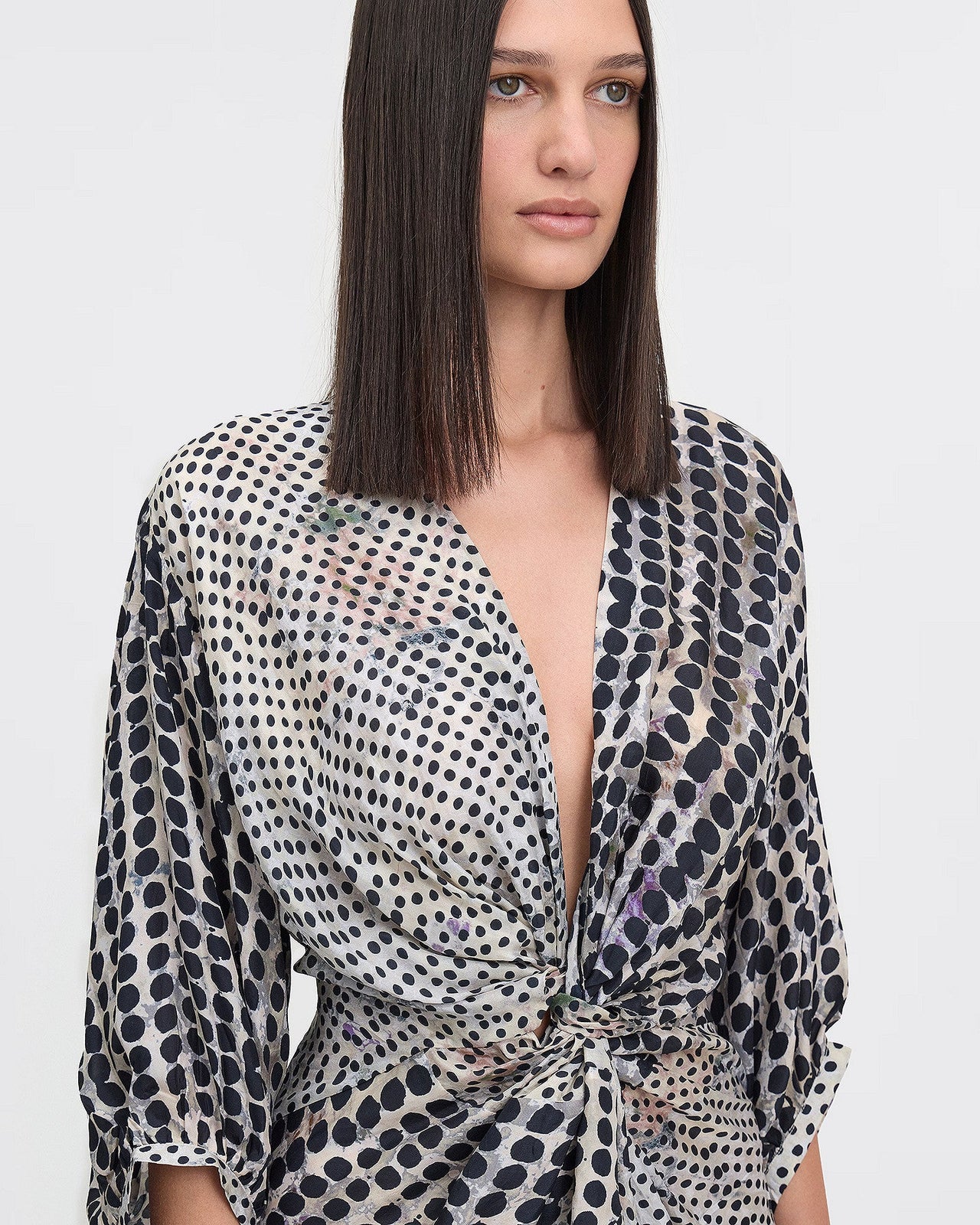 Robe Diademe - Noir : Robe en soie imprimé pois noir irrégulier Mes Demoiselles - Image 5