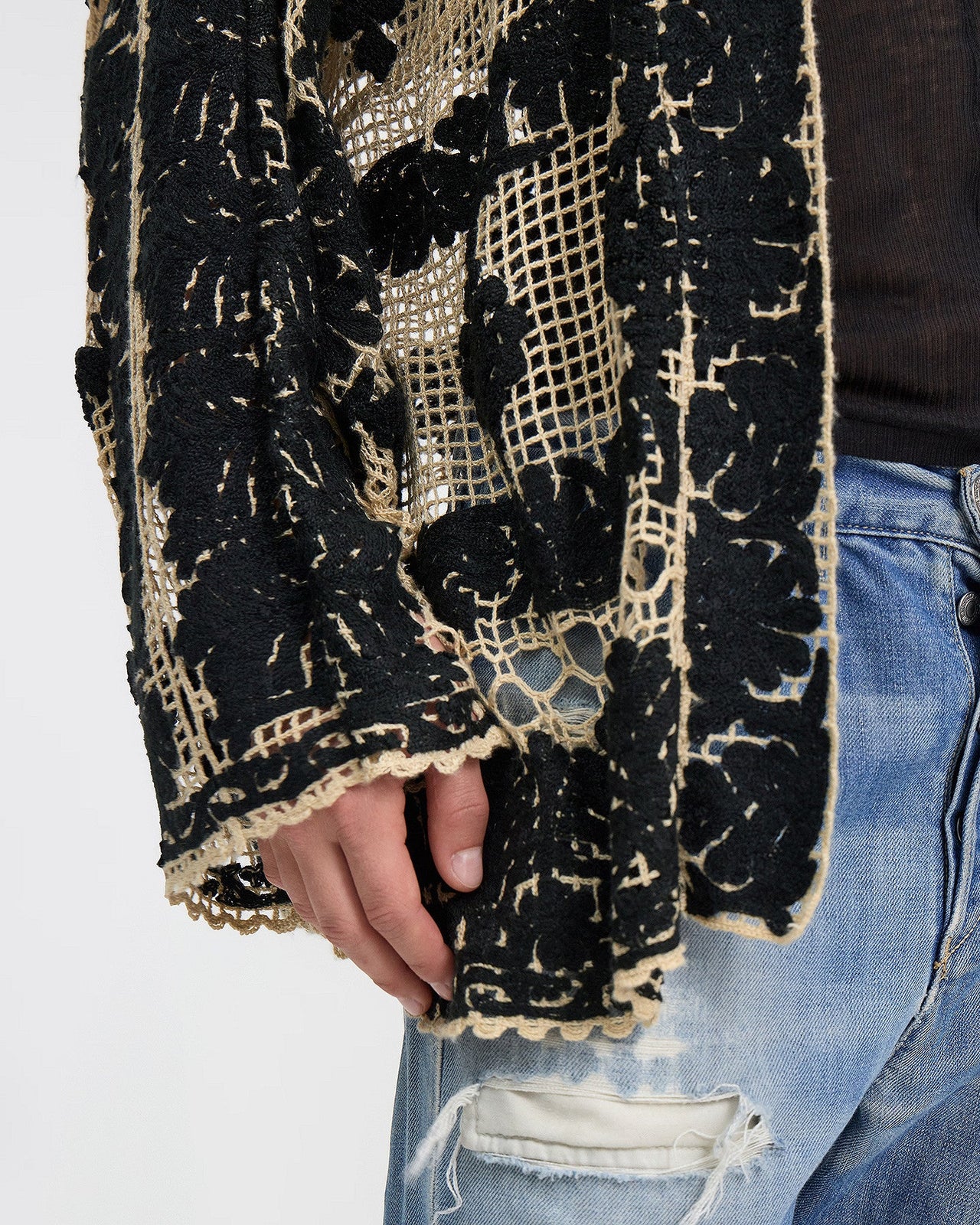 Gilet Drenna - Noir : Veste kimono courte au crochet couleur noire Mes Demoiselles - Image 6