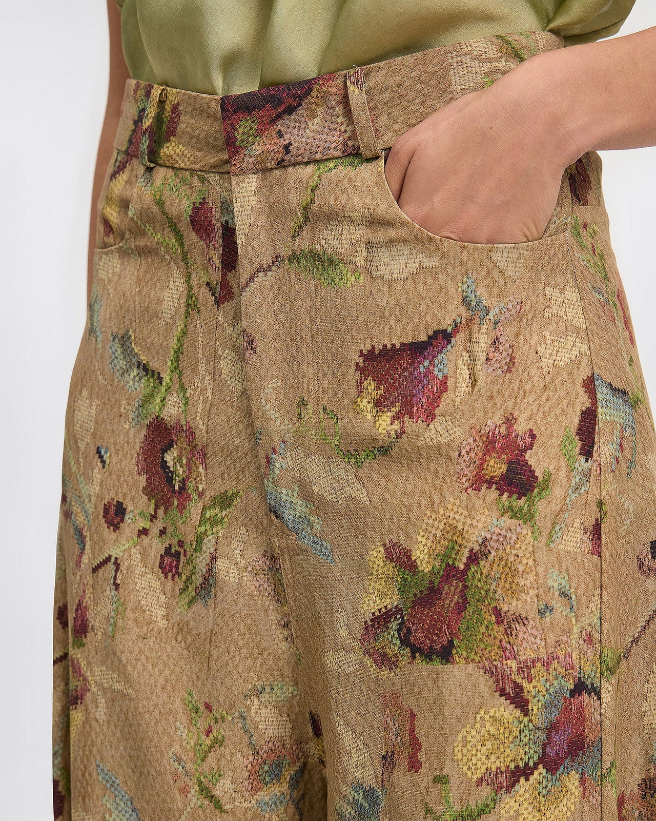 Pantalon Annina - Beige : Jupe culotte sur fond d'imprimé floral Mes Demoiselles - Image 5
