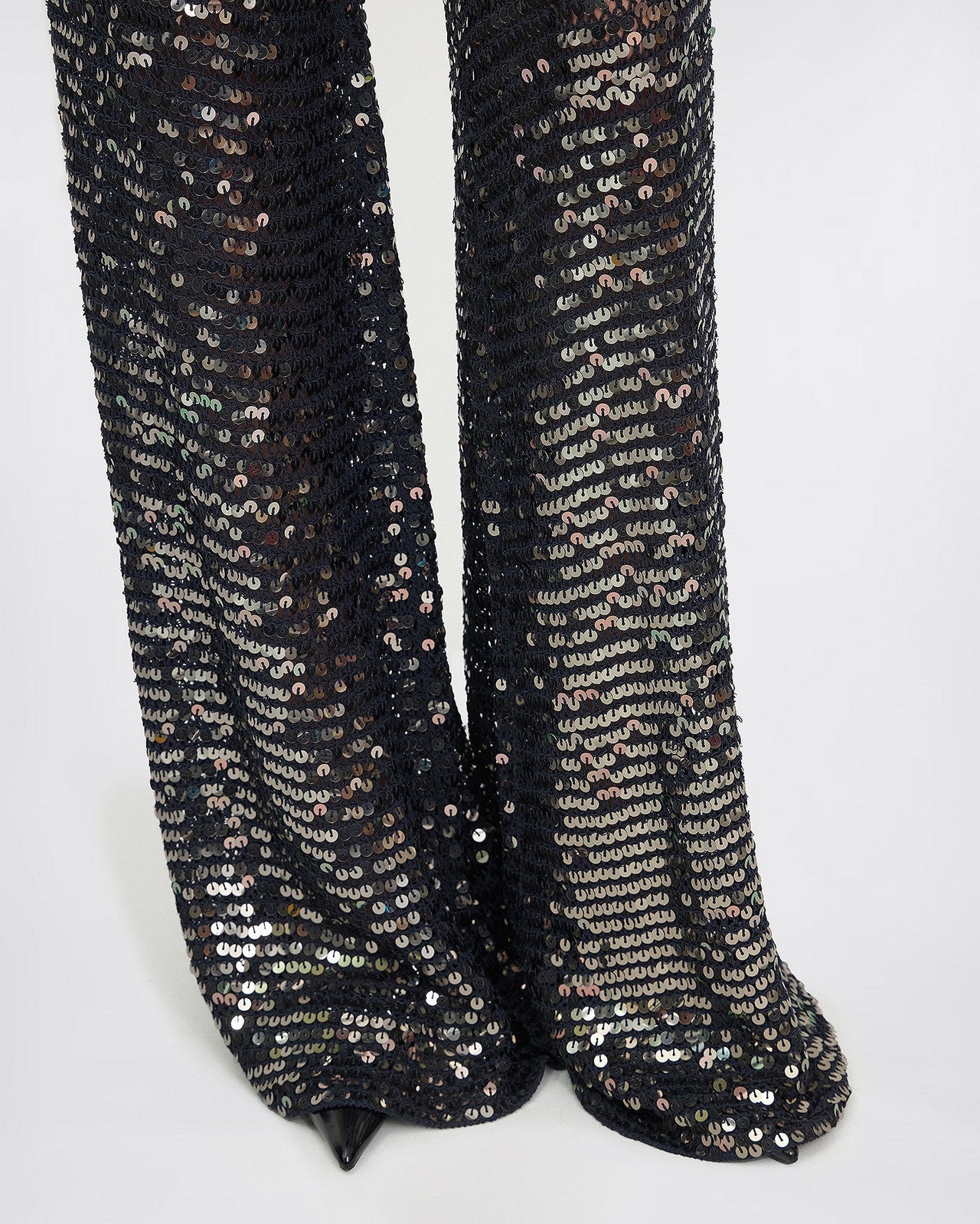Pantalon Castelia - Noir : Pantalon long en filet de sequins noir Mes Demoiselles - Image 5