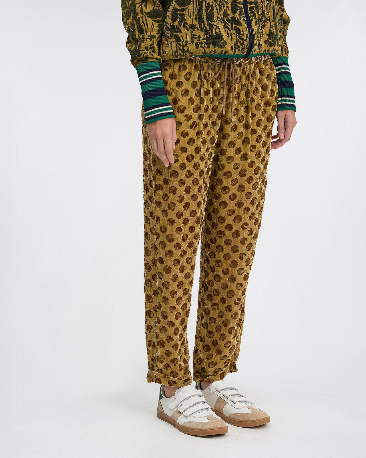 Pantalon en velours de soie dévoré kaki ocre : Pantalons & combinaisons Mes Demoiselles - Image 3