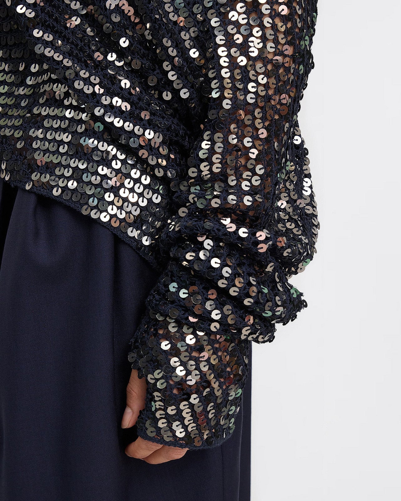 Pull Caspar - Noir : Pull en filet de sequins anthracite Mes Demoiselles - Image 5