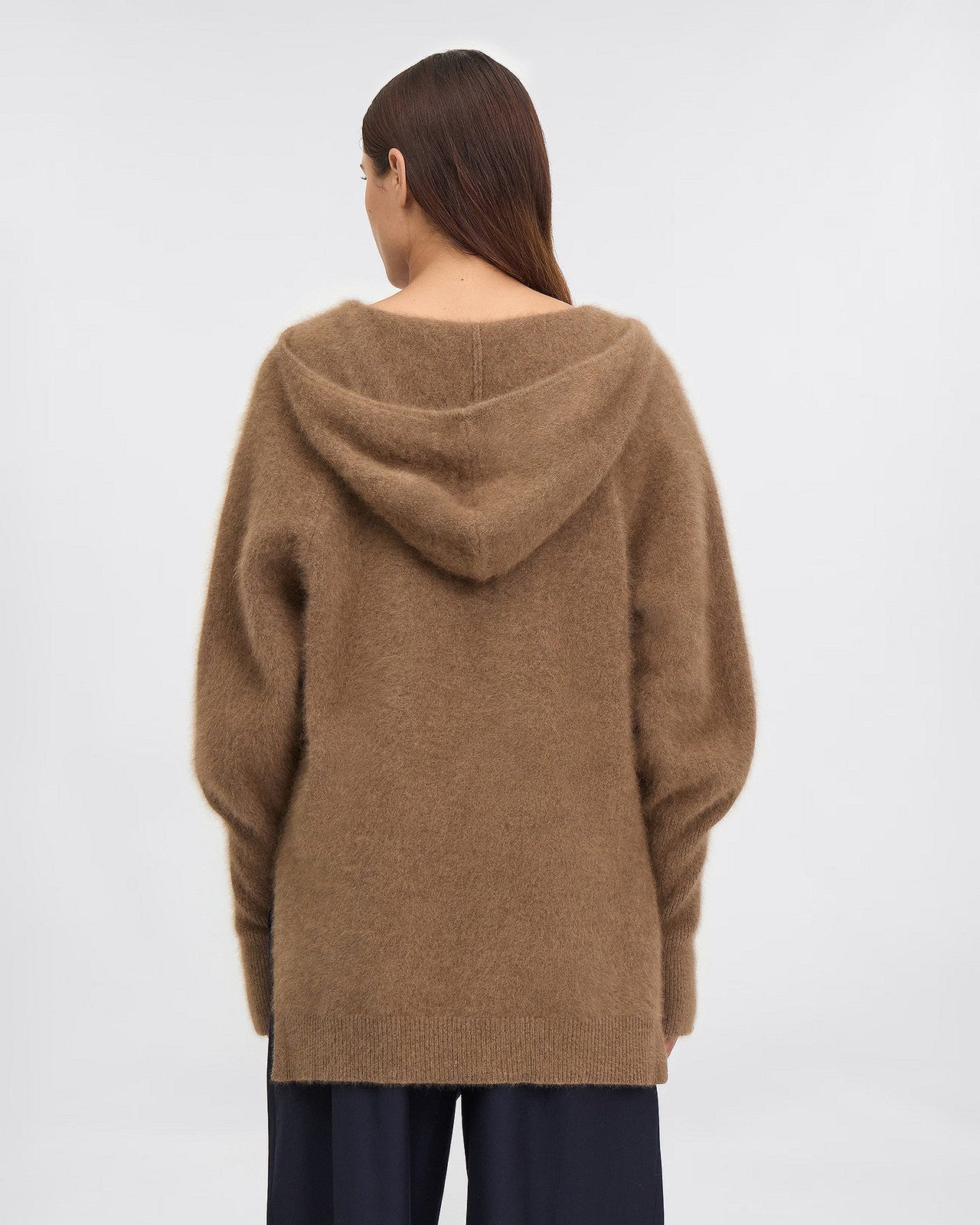 Pull Dolph - Marron : Pull à capuche en maille de raccoon marron Mes Demoiselles - Image 6