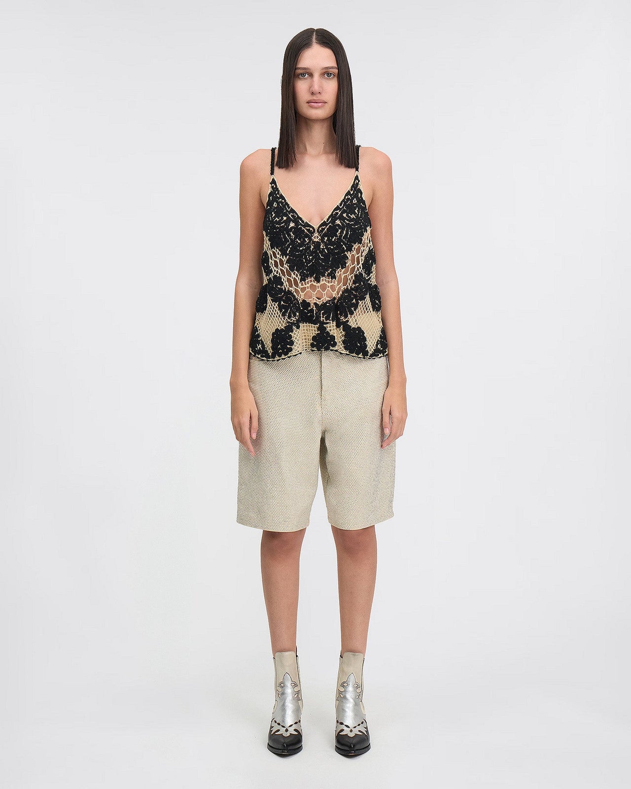 Débardeur à fines bretelles noir au crochet : Chemises & tops Mes Demoiselles - Image 1