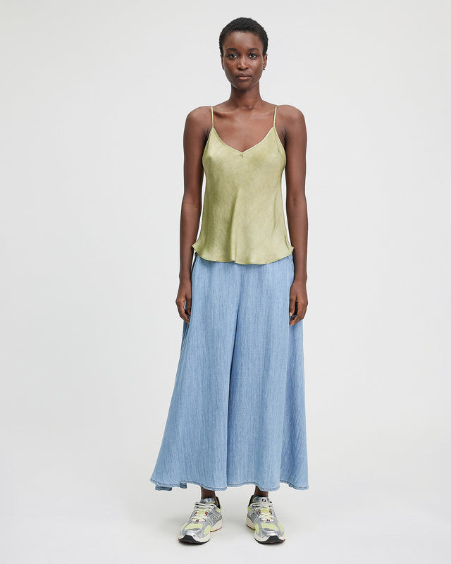 Top à bretelles en soie olive - Chemises & tops Mes Demoiselles - Image 1