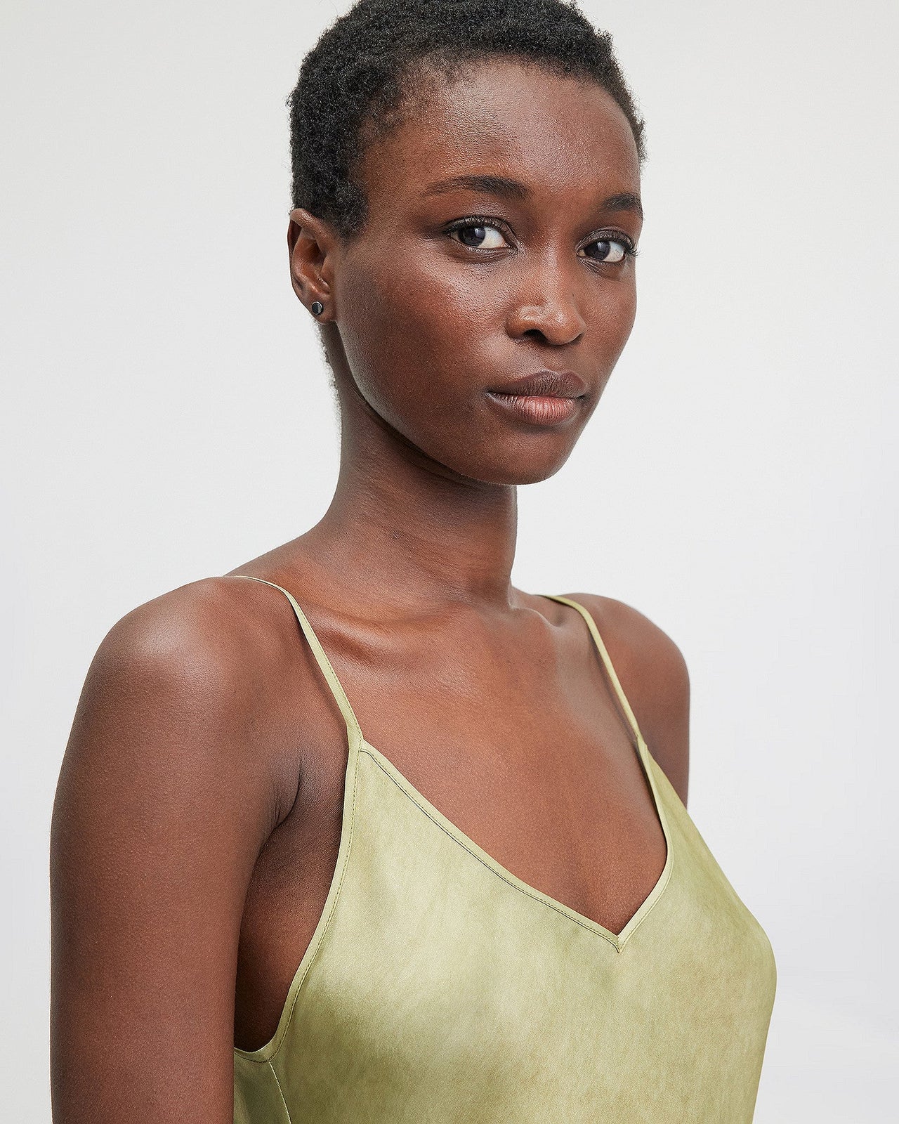 Top Opaline - Olive : Top à bretelles en soie olive Mes Demoiselles - Image 4
