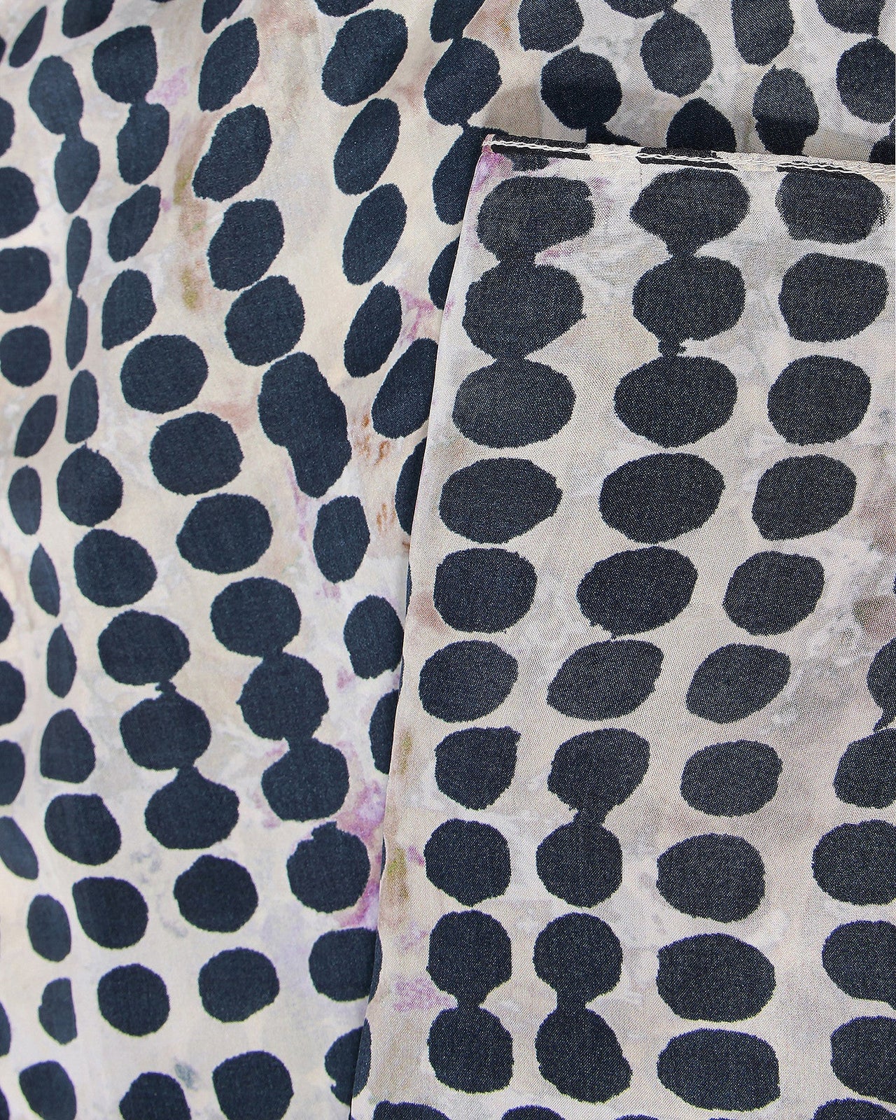 Foulard en soie imprimé gros pois noir : Accessoires Mes Demoiselles - Image 3