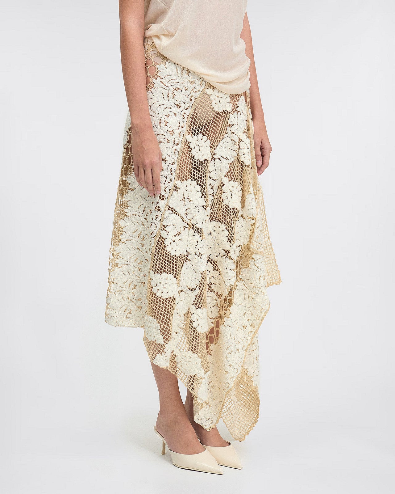 Foulard au crochet effet broderie couleur noire : Accessoires Mes Demoiselles - Image 2