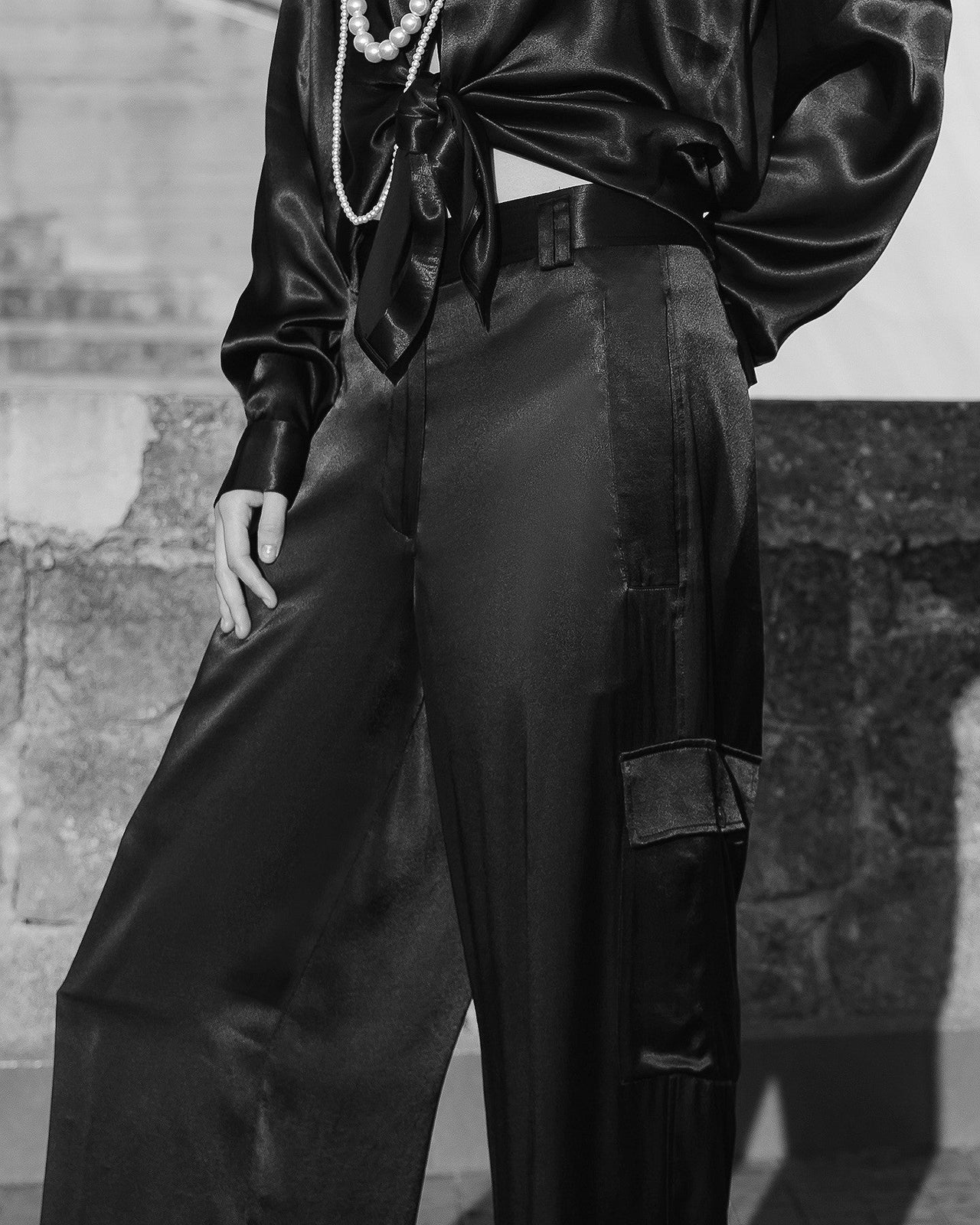 Pantalon Silma - Noir : Pantalon noir long et ample avec poches côtés Mes Demoiselles - Image 7