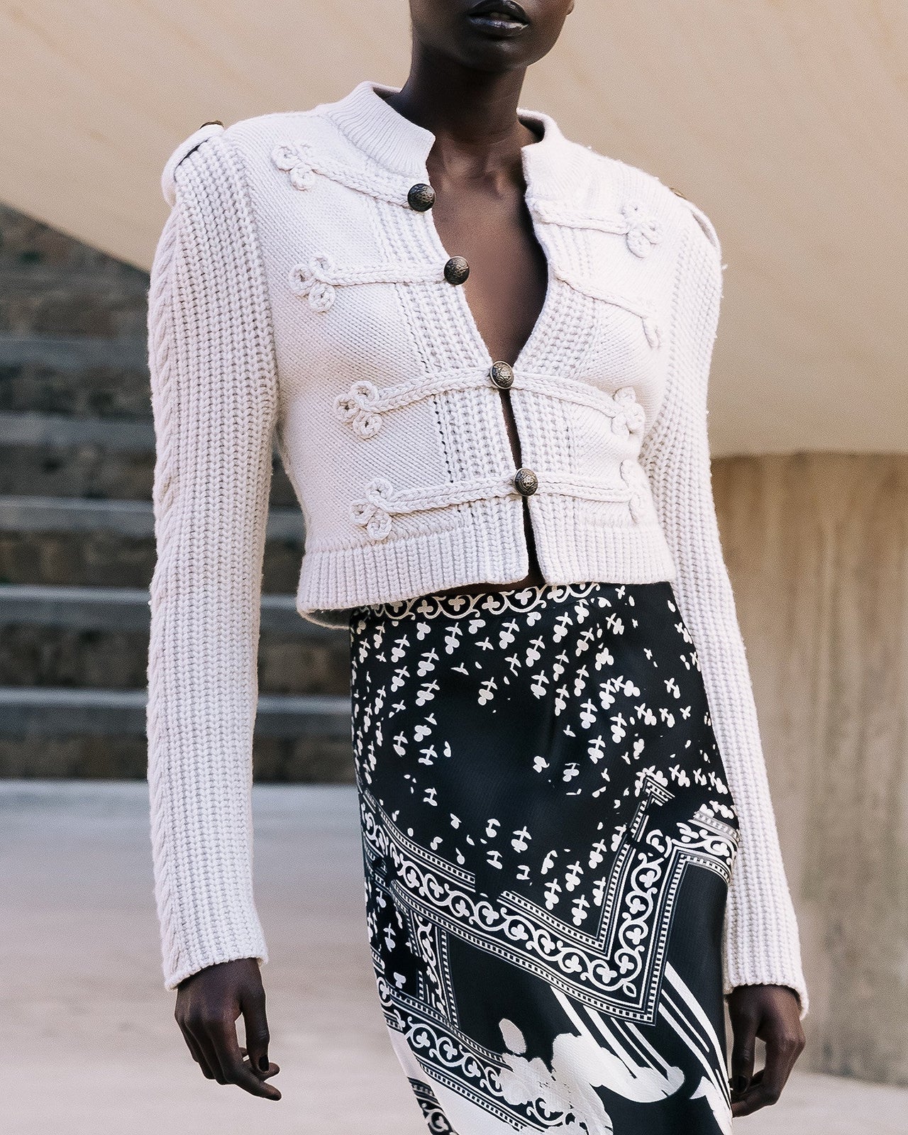 Cardigan Watson - Blanc : Cardigan officier en maille et jeu de passementerie Mes Demoiselles - Image 5