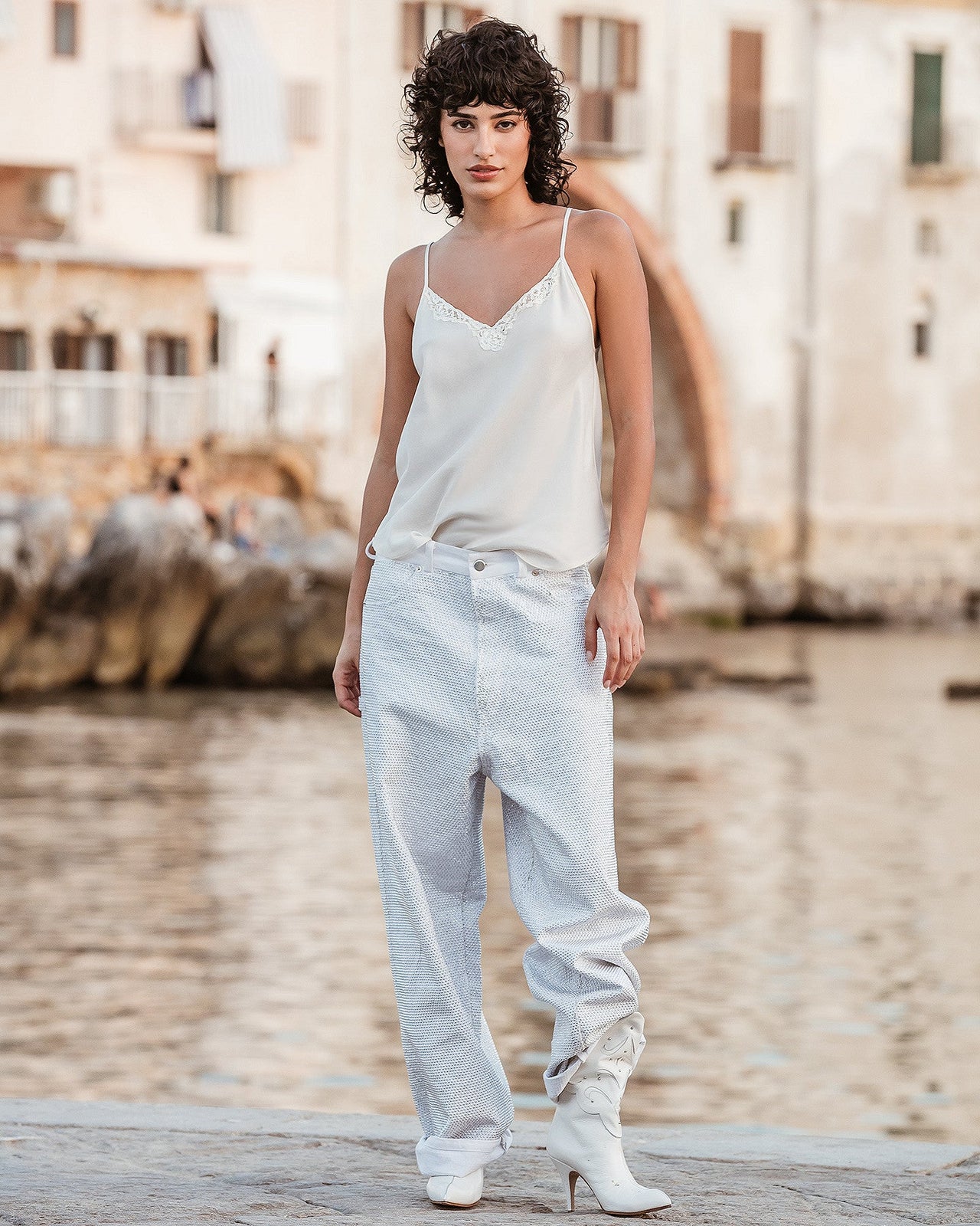 Top en soie avec une induction dorée : Chemises & tops Mes Demoiselles - Image 1